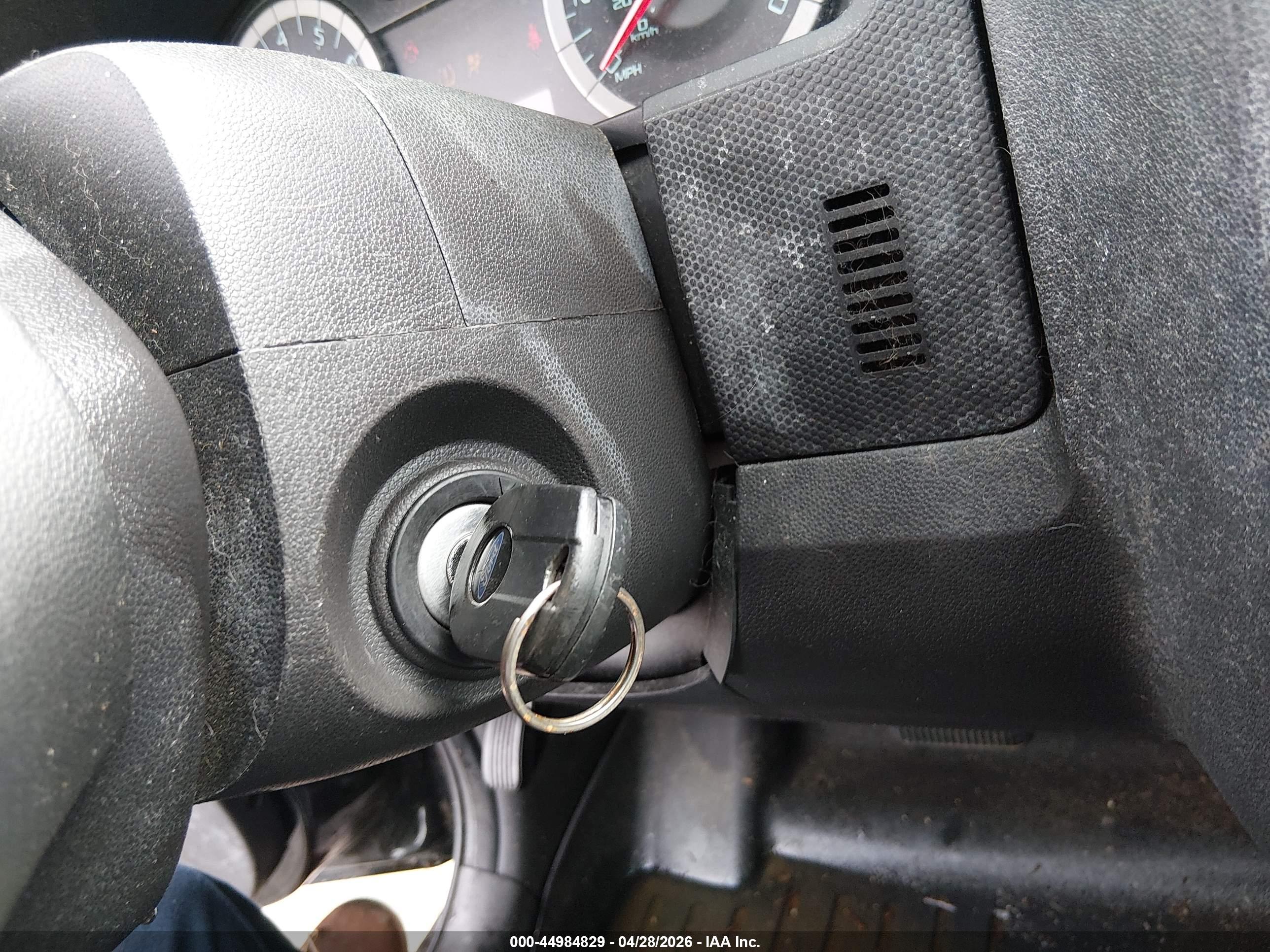 FORD ESCAPE image 11