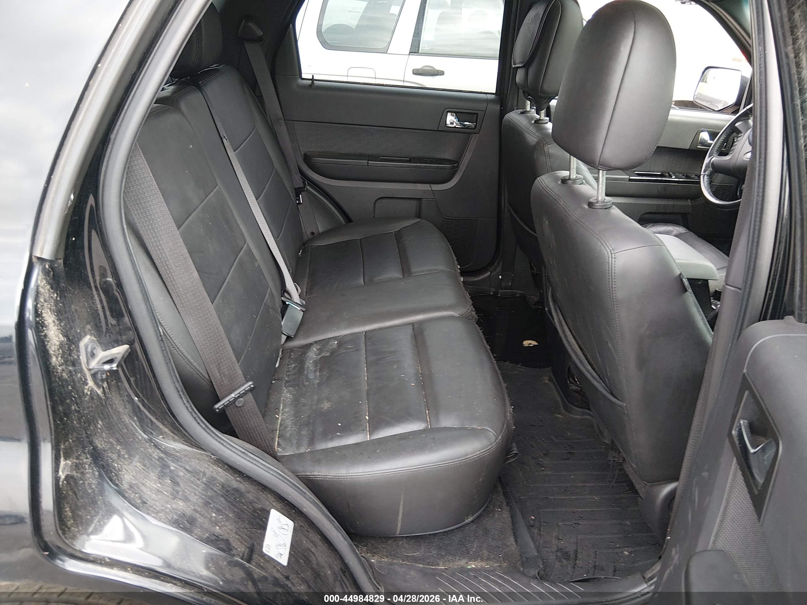 FORD ESCAPE image 8