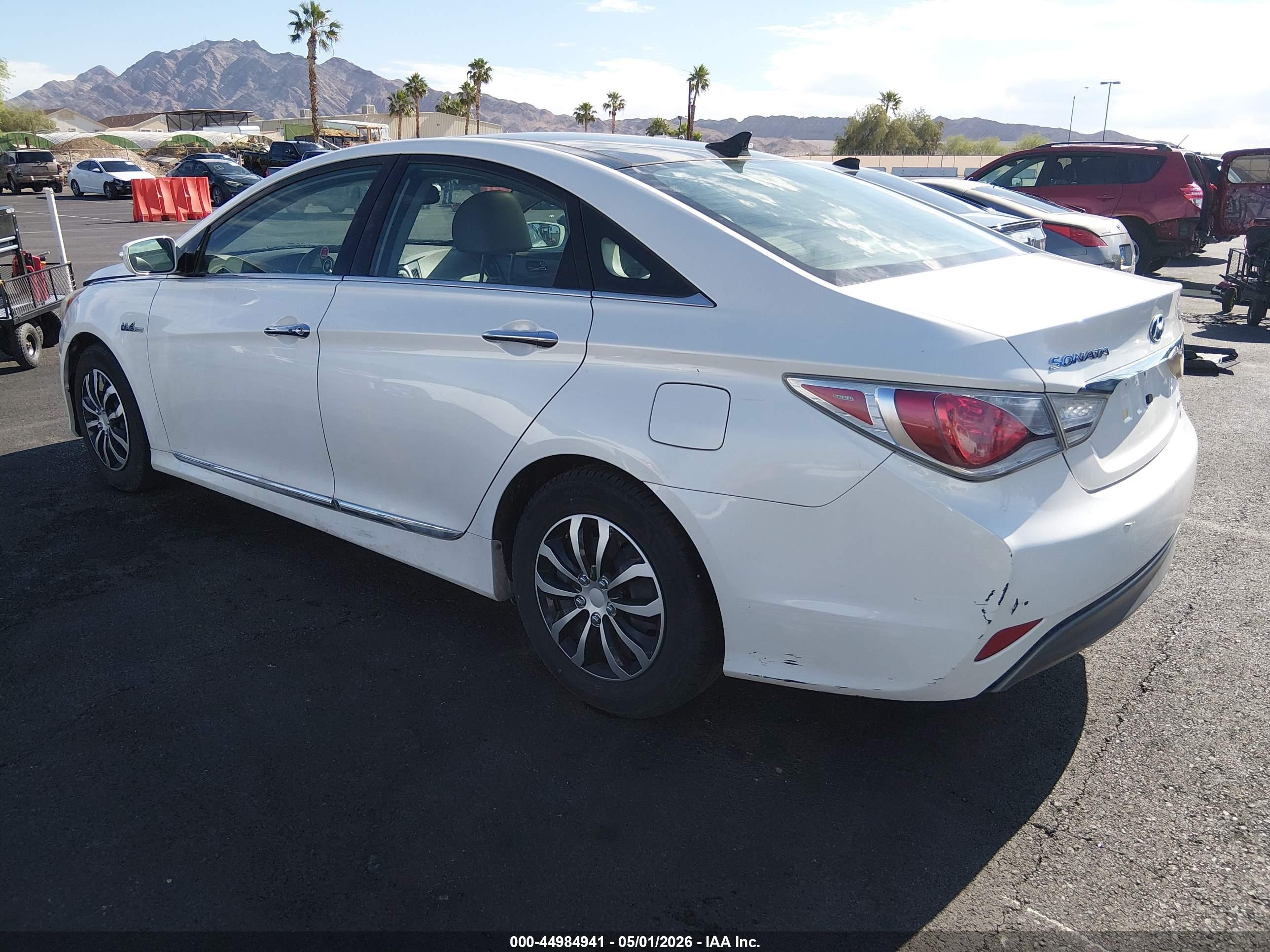 HYUNDAI SONATA image 3