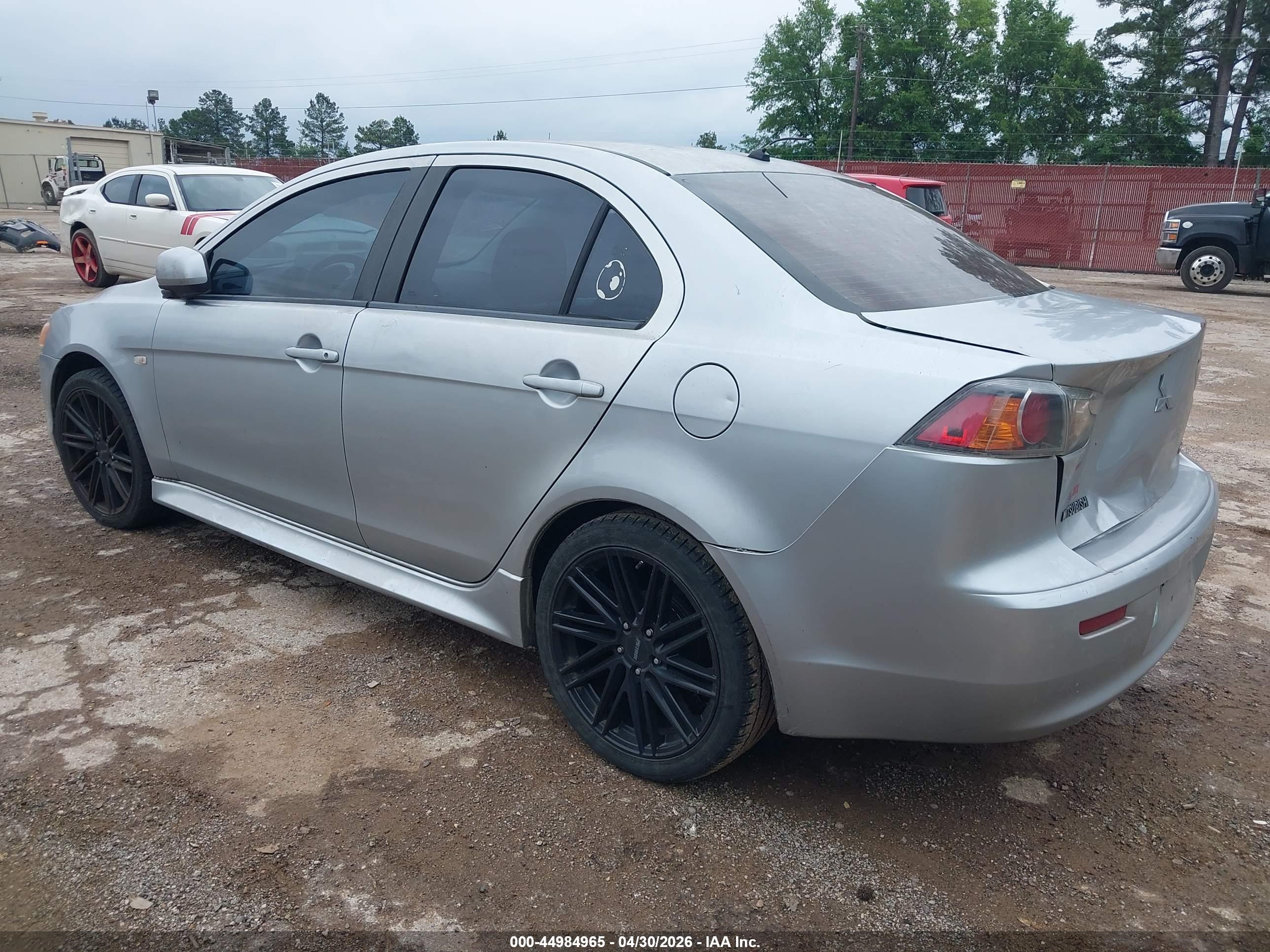 MITSUBISHI LANCER image 3