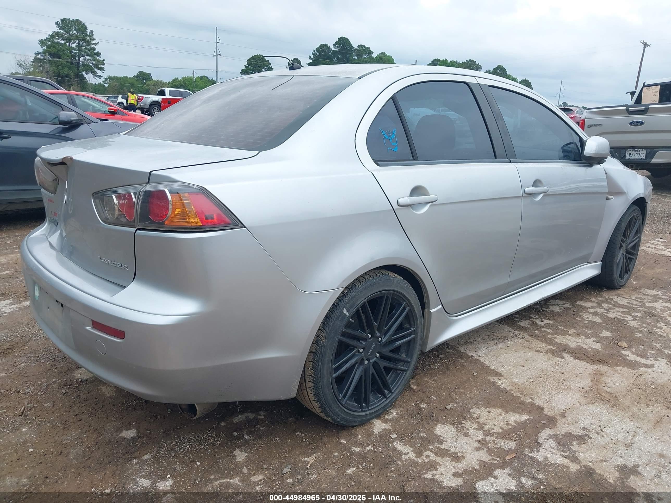 MITSUBISHI LANCER image 4