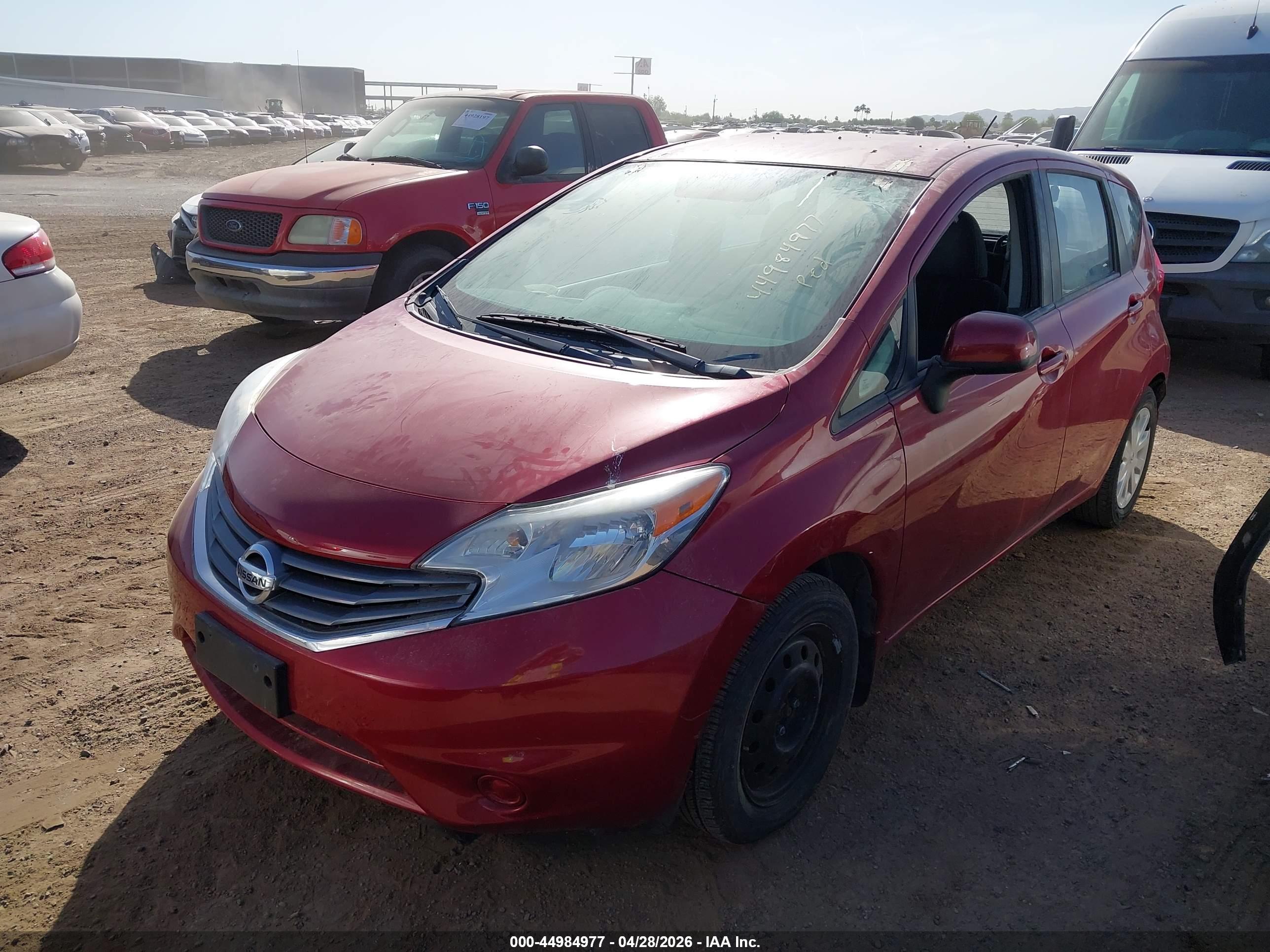 NISSAN VERSA image 2