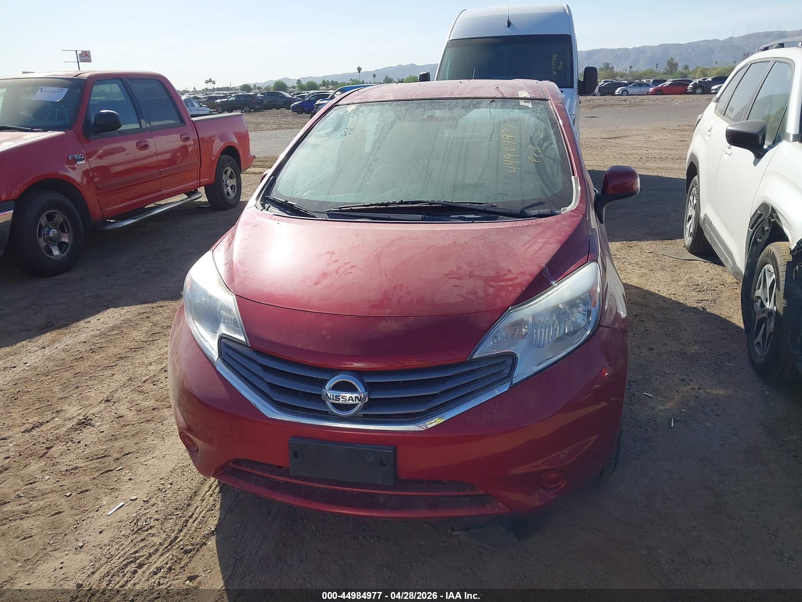 NISSAN VERSA image 6