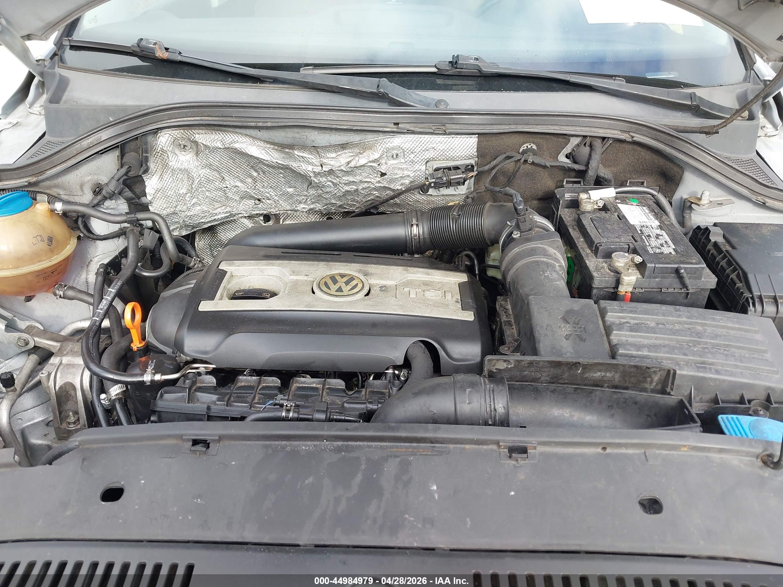 VOLKSWAGEN TIGUAN image 10