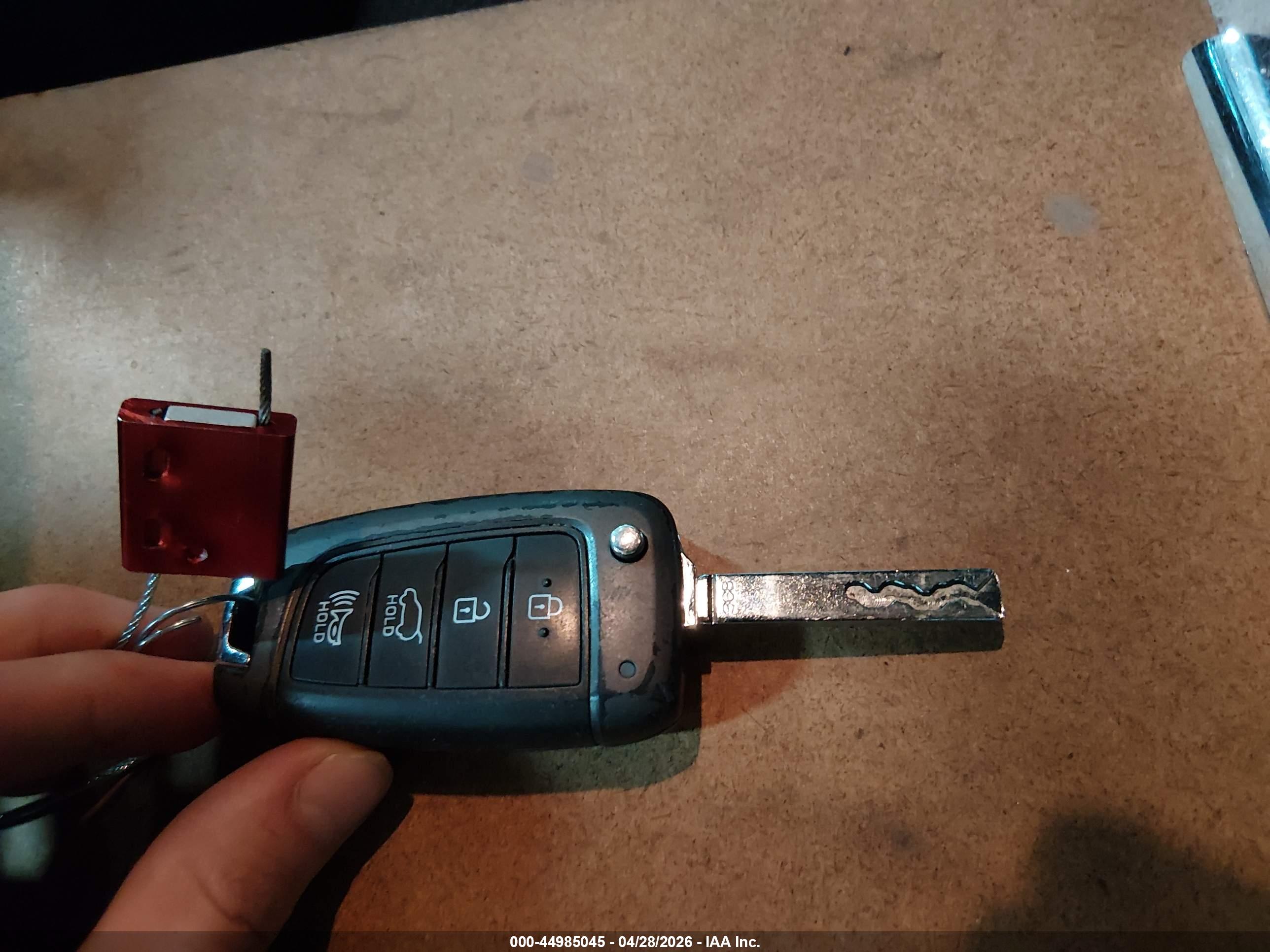 HYUNDAI ELANTRA image 11