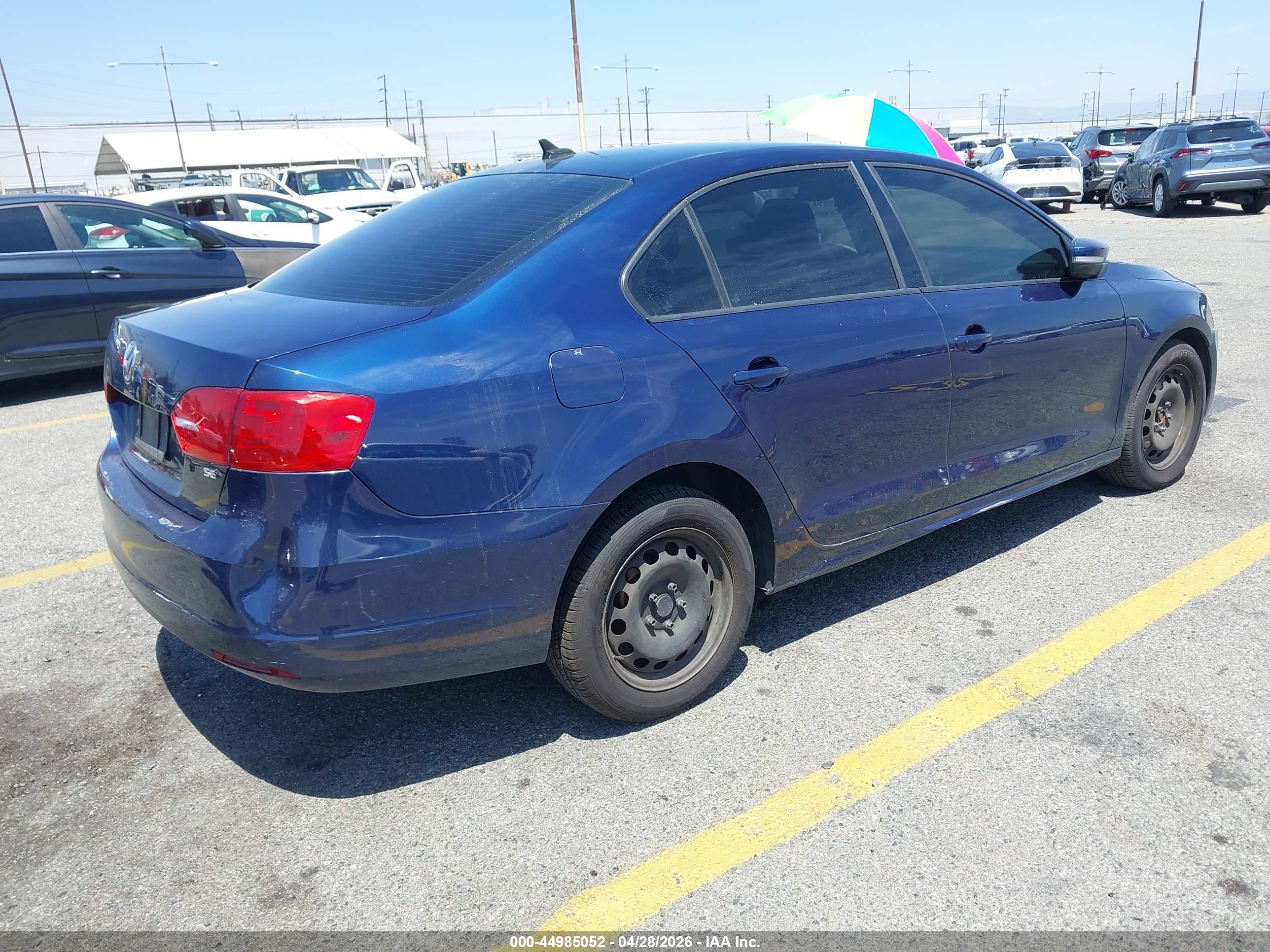 VOLKSWAGEN JETTA image 4