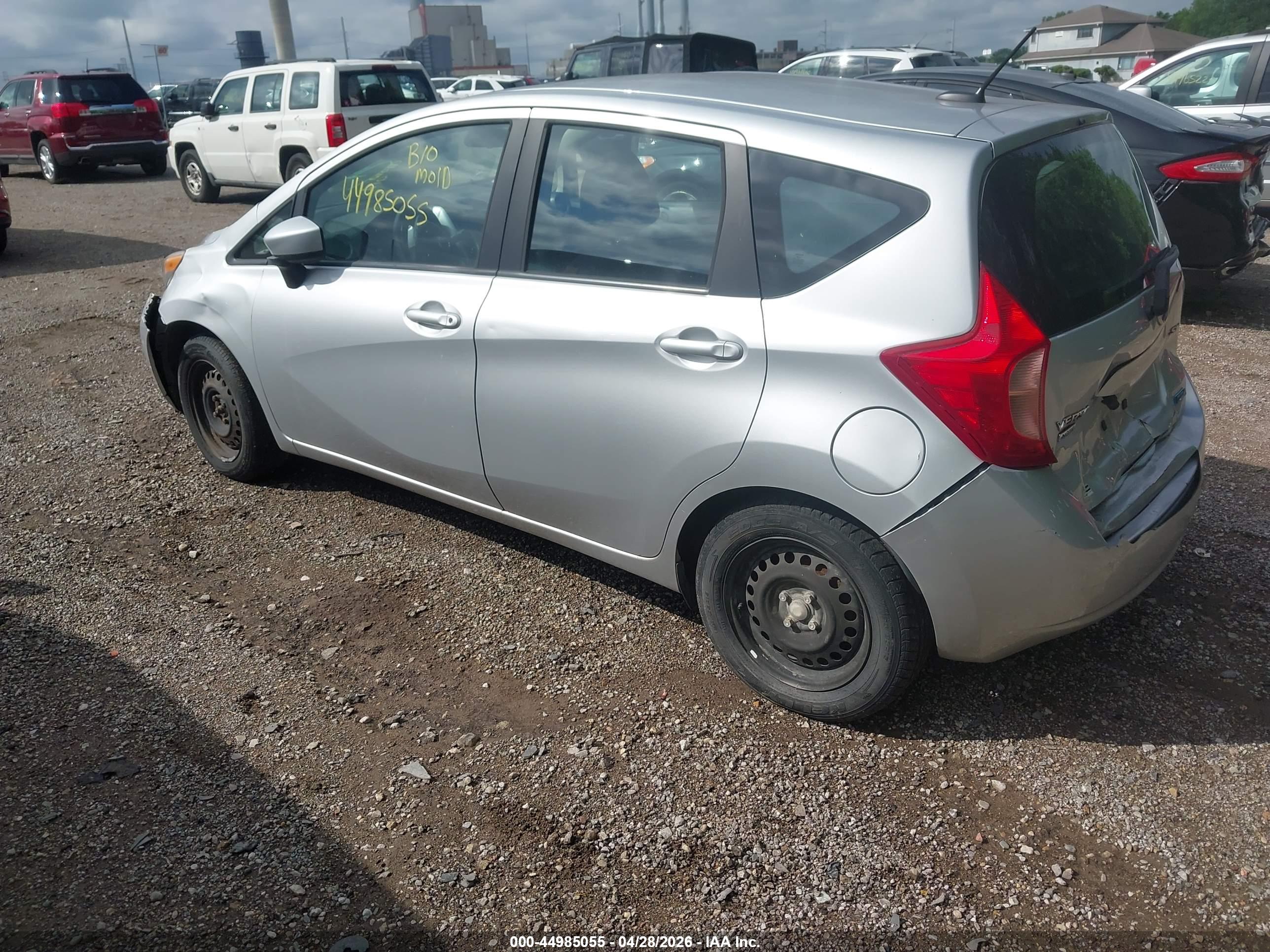 NISSAN VERSA image 3