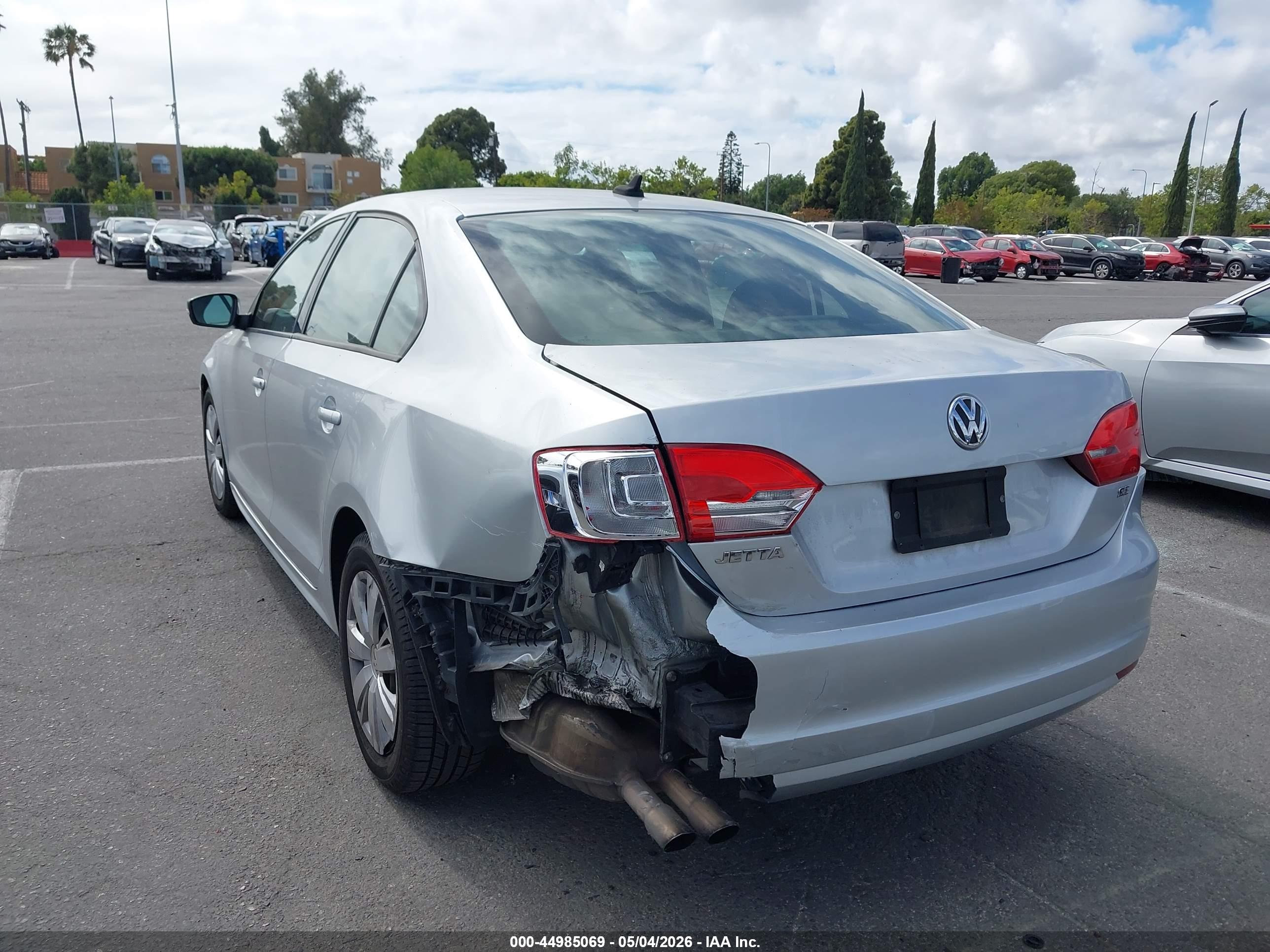 VOLKSWAGEN JETTA image 3