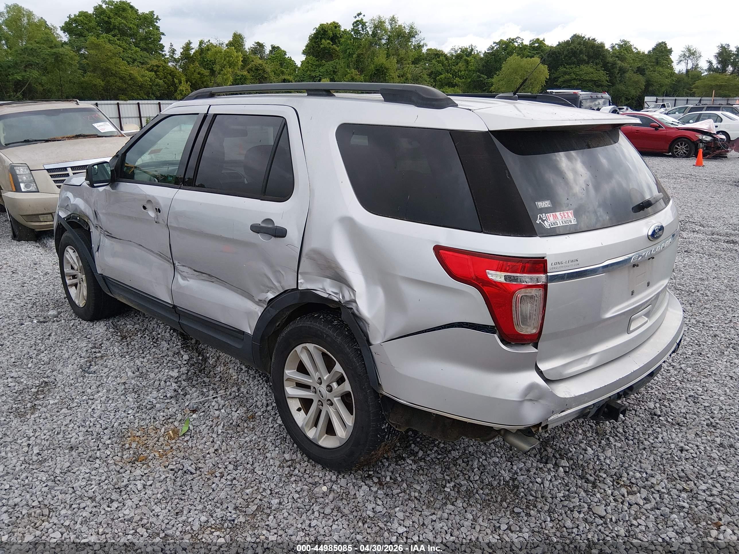 FORD EXPLORER image 3