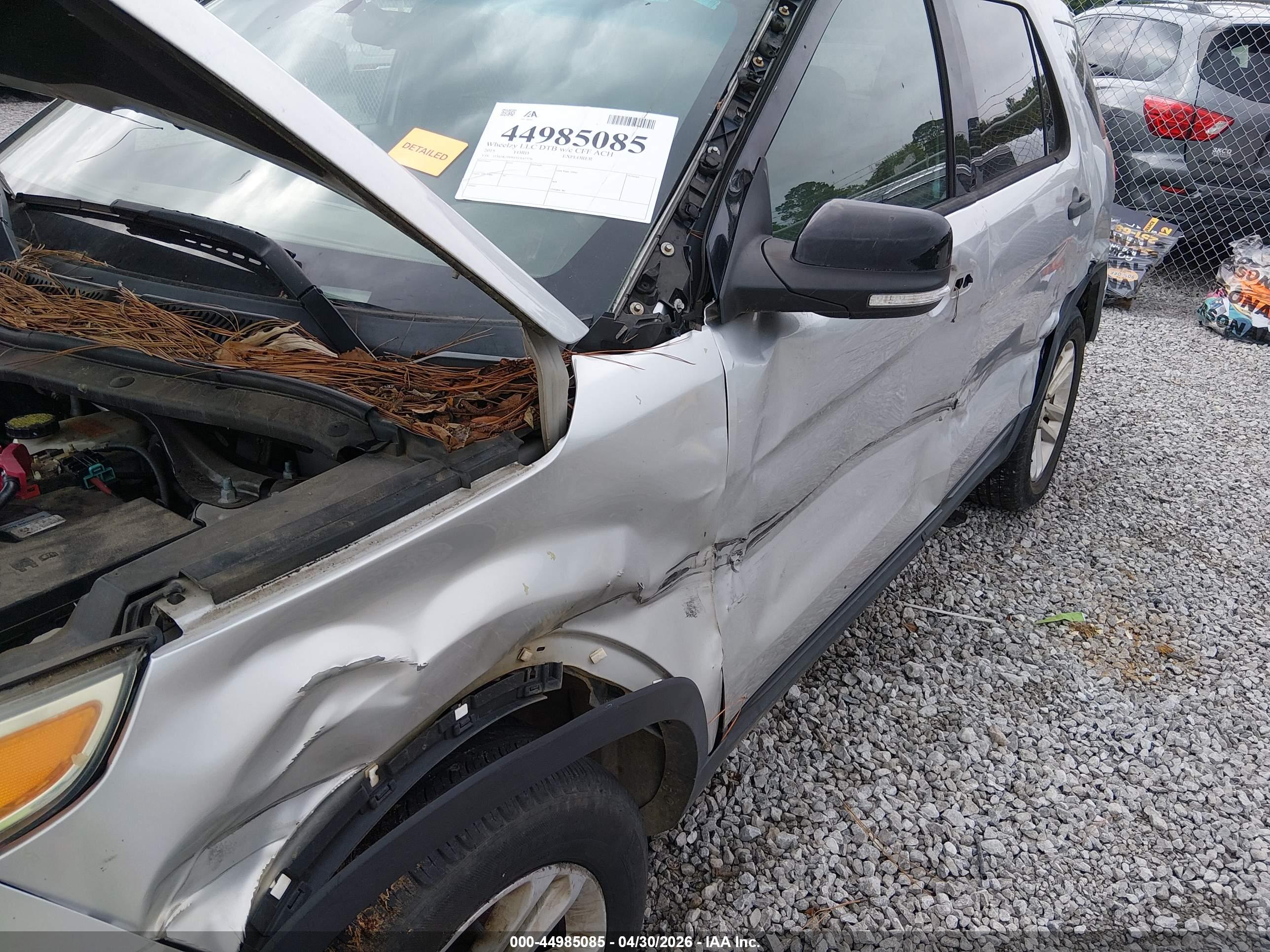 FORD EXPLORER image 6