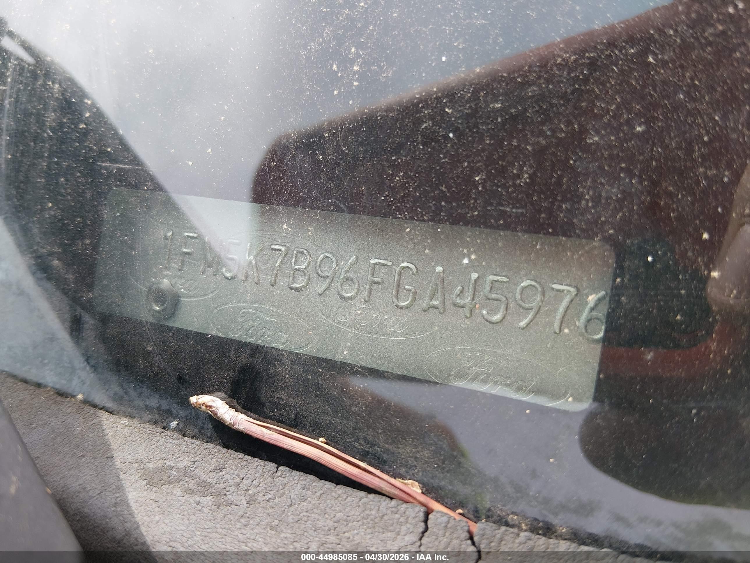 FORD EXPLORER image 9