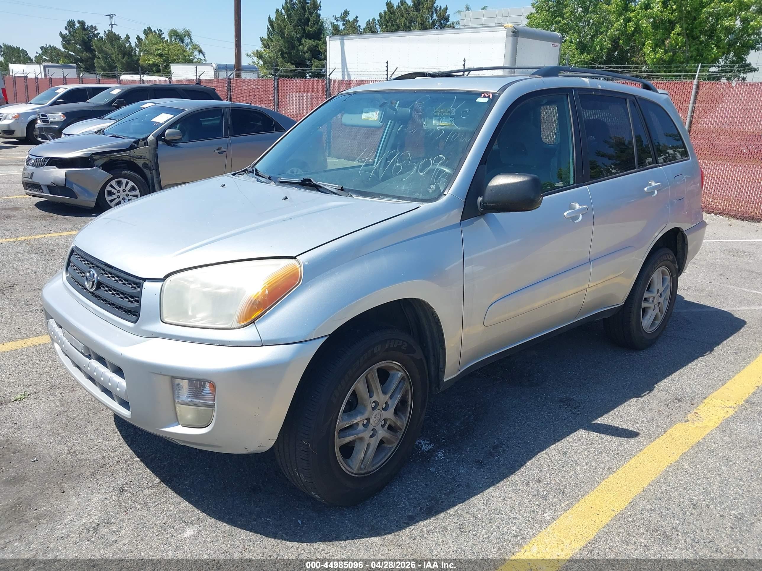 TOYOTA RAV4 image 2