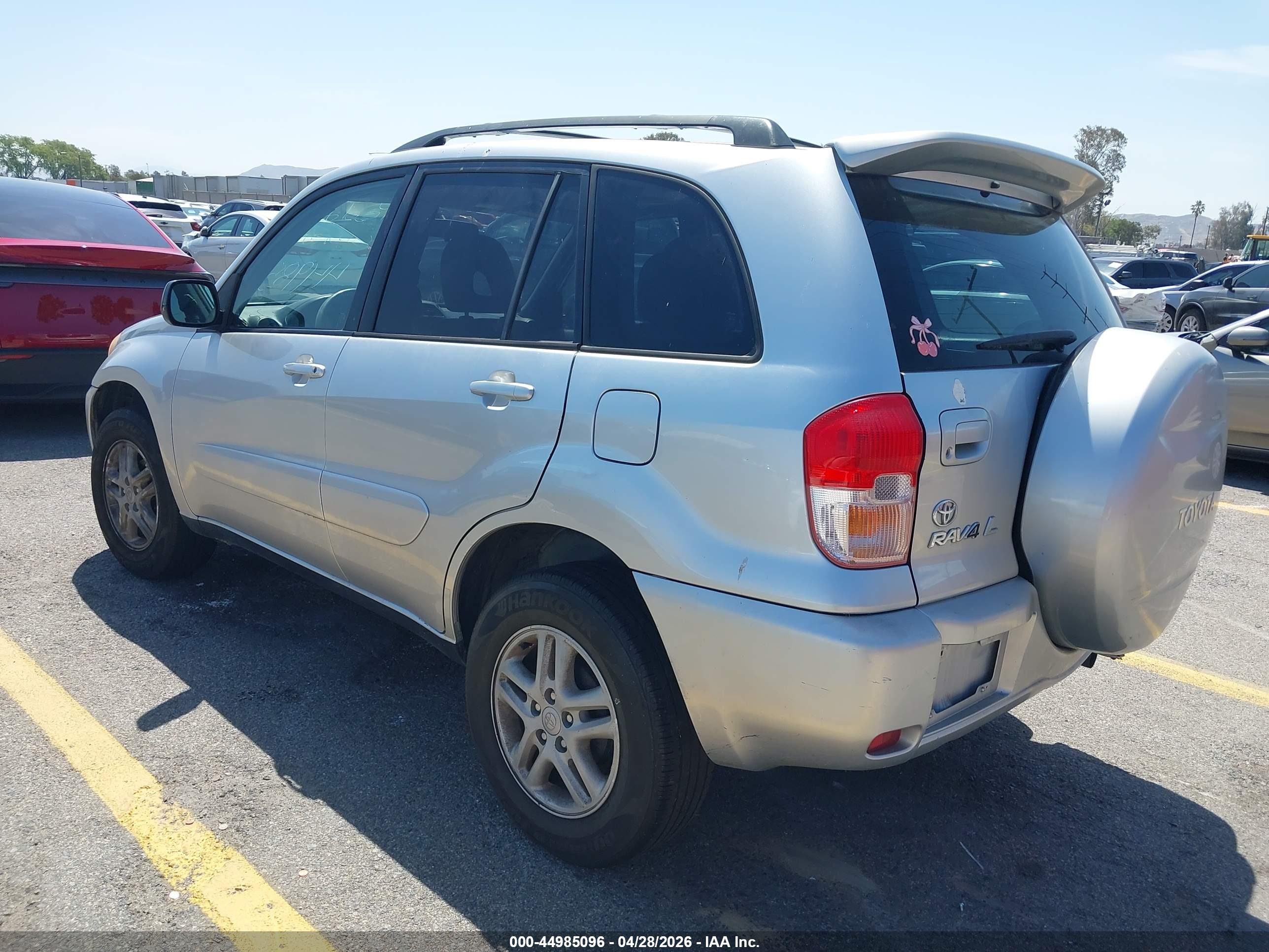 TOYOTA RAV4 image 3