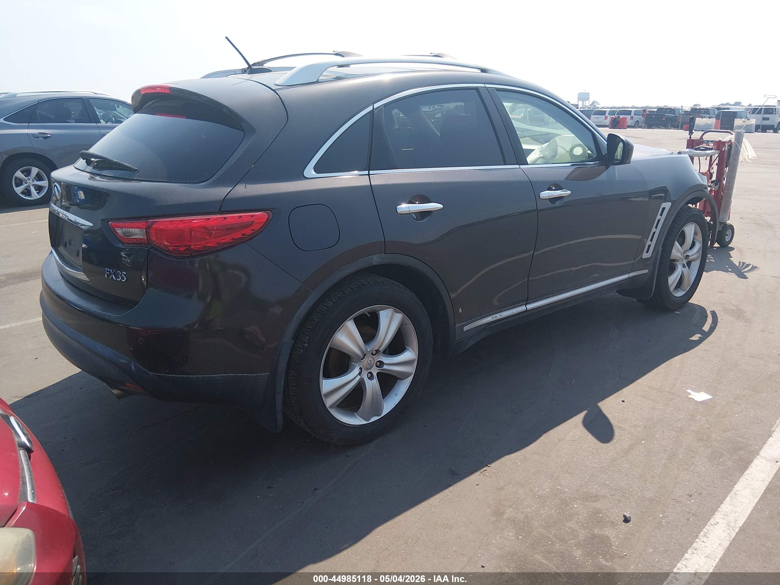 INFINITI FX35 image 4