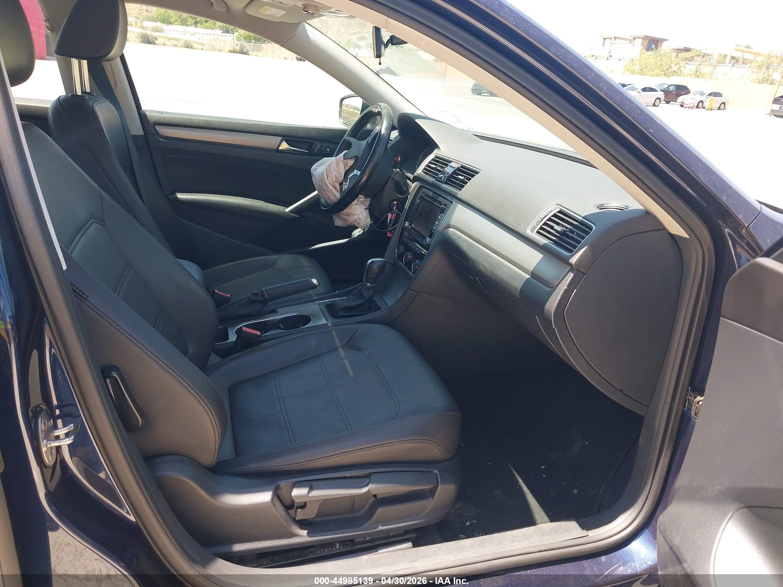 VOLKSWAGEN PASSAT image 5