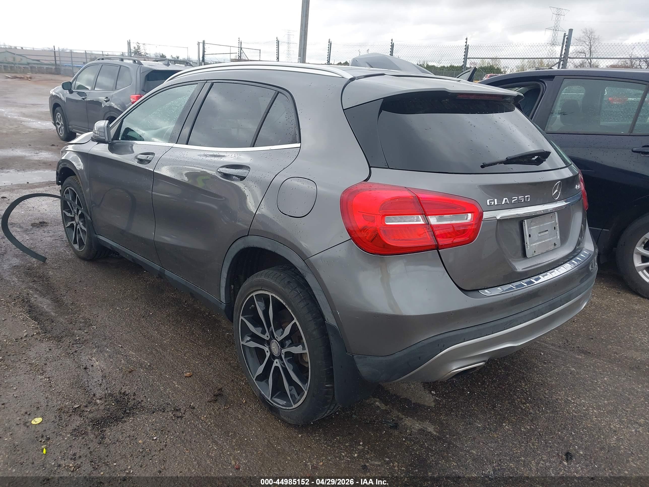 MERCEDES-BENZ GLA image 3