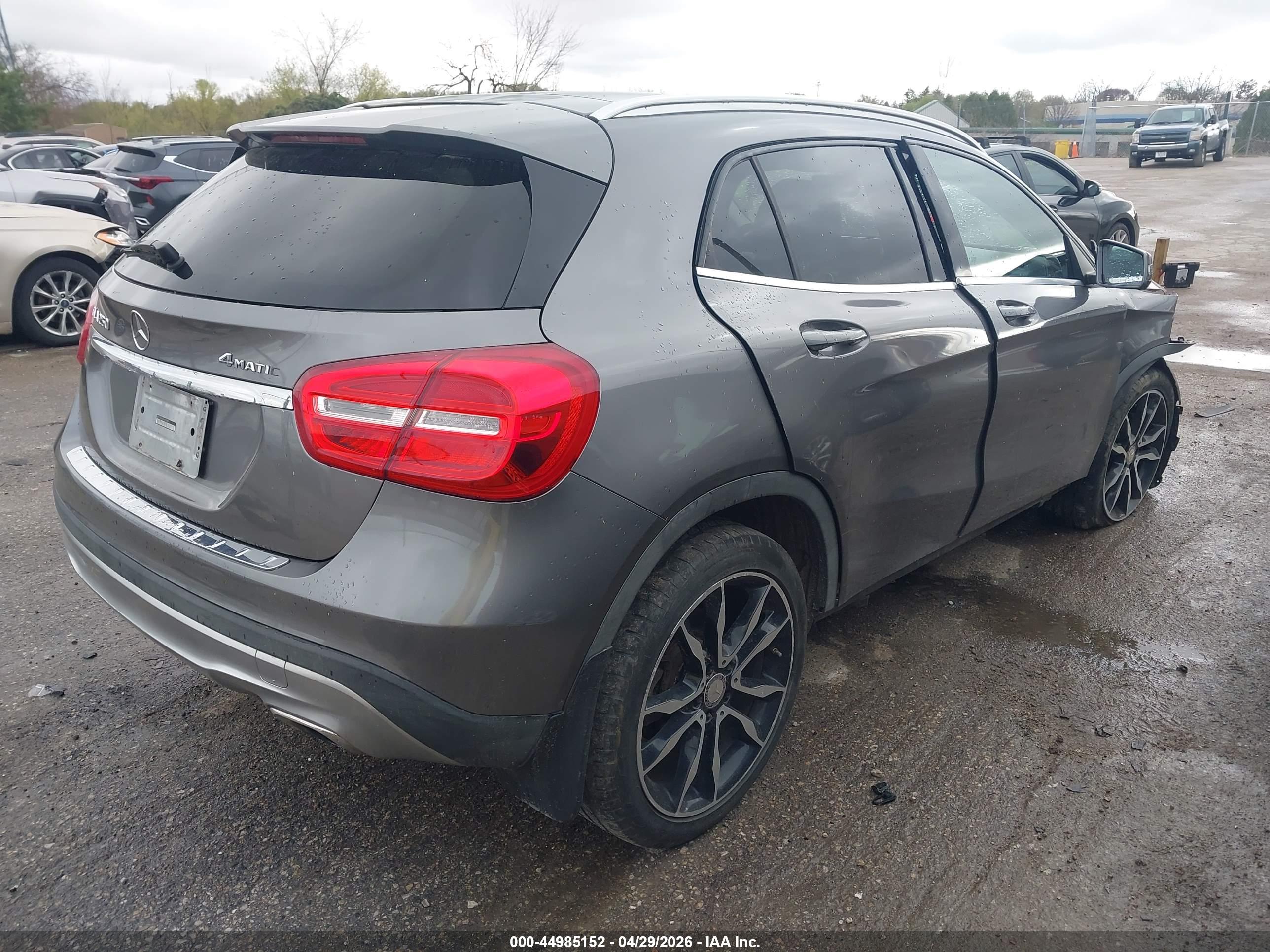 MERCEDES-BENZ GLA image 4