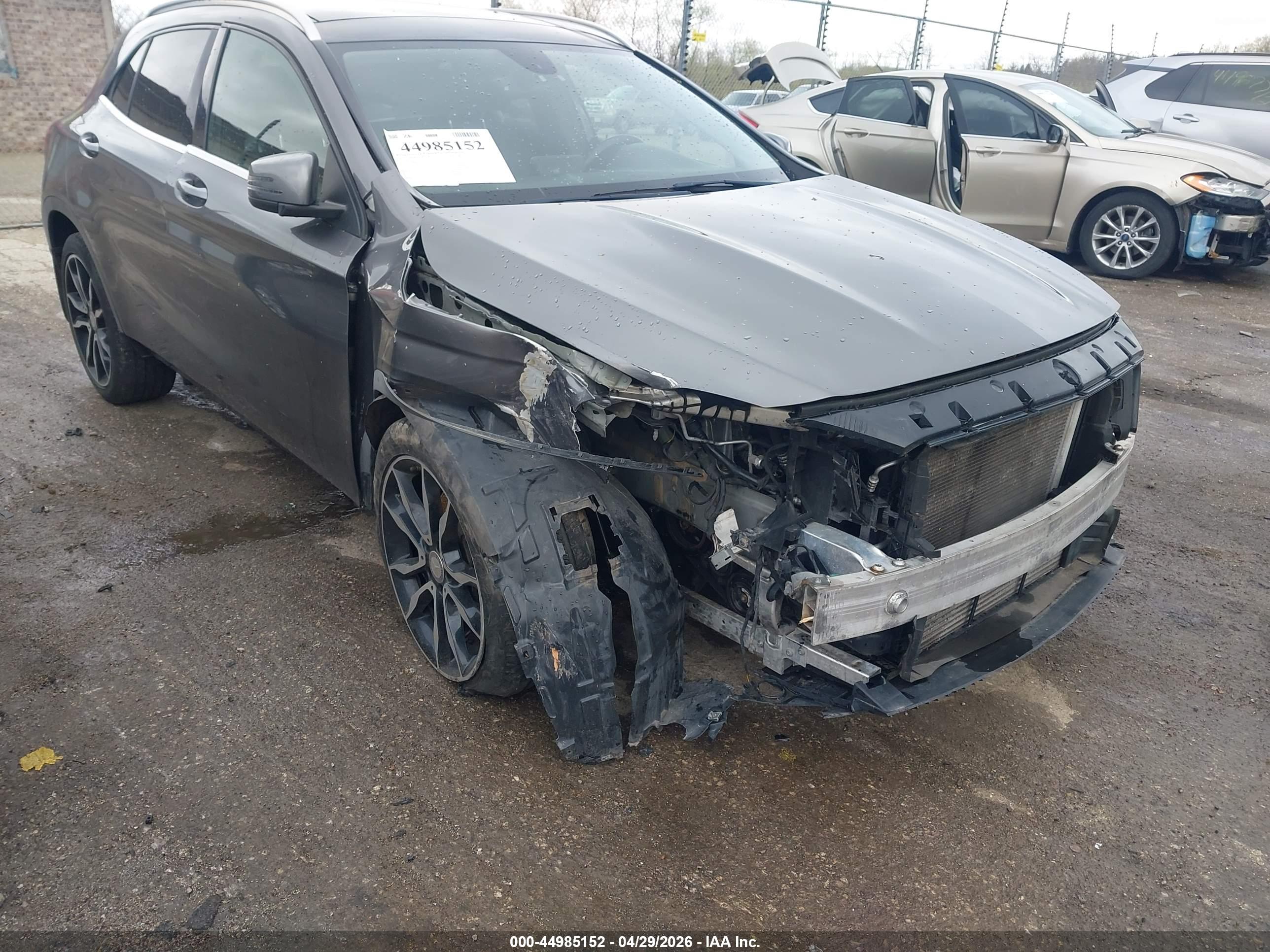MERCEDES-BENZ GLA image 6