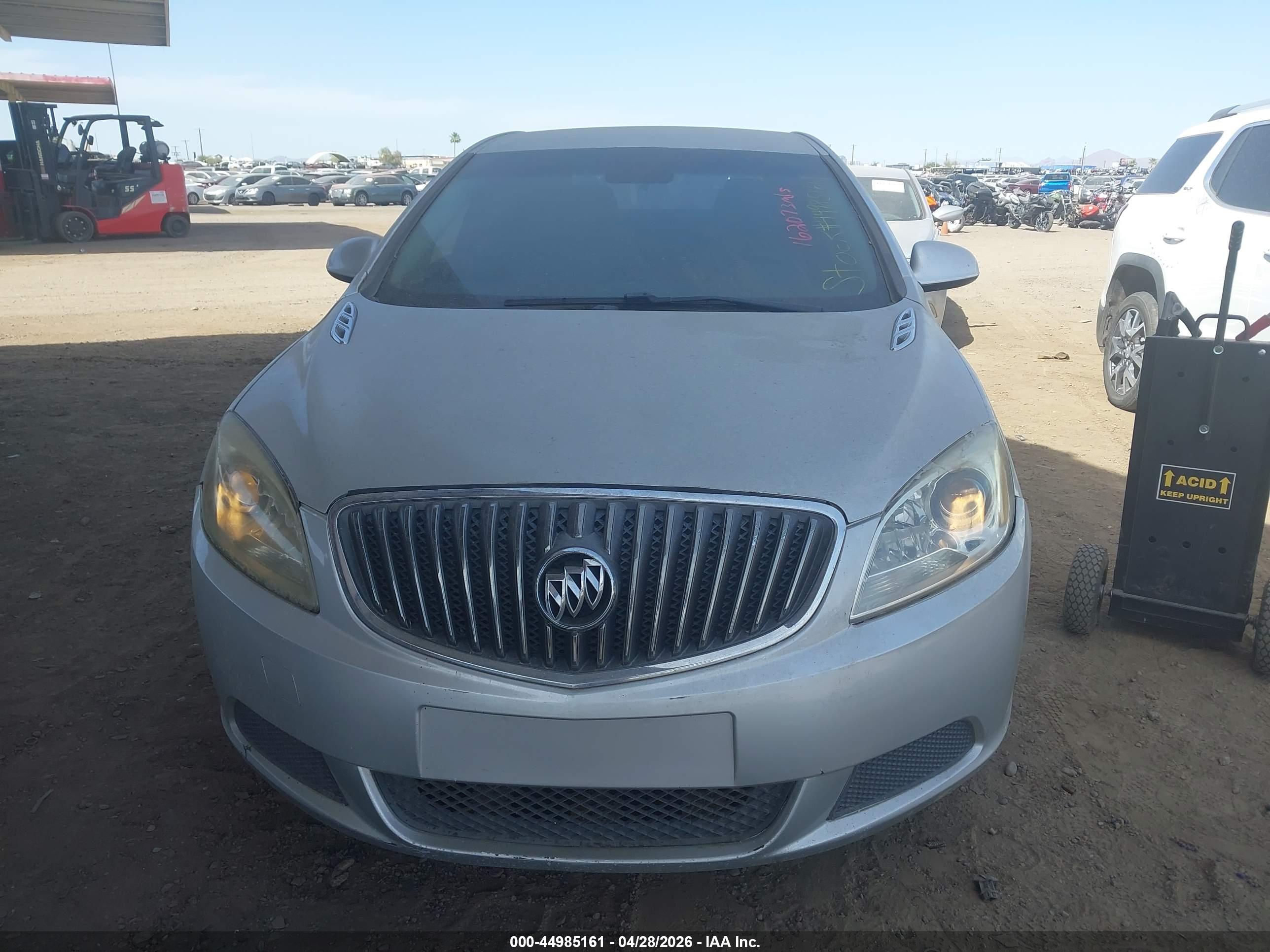 BUICK VERANO image 6