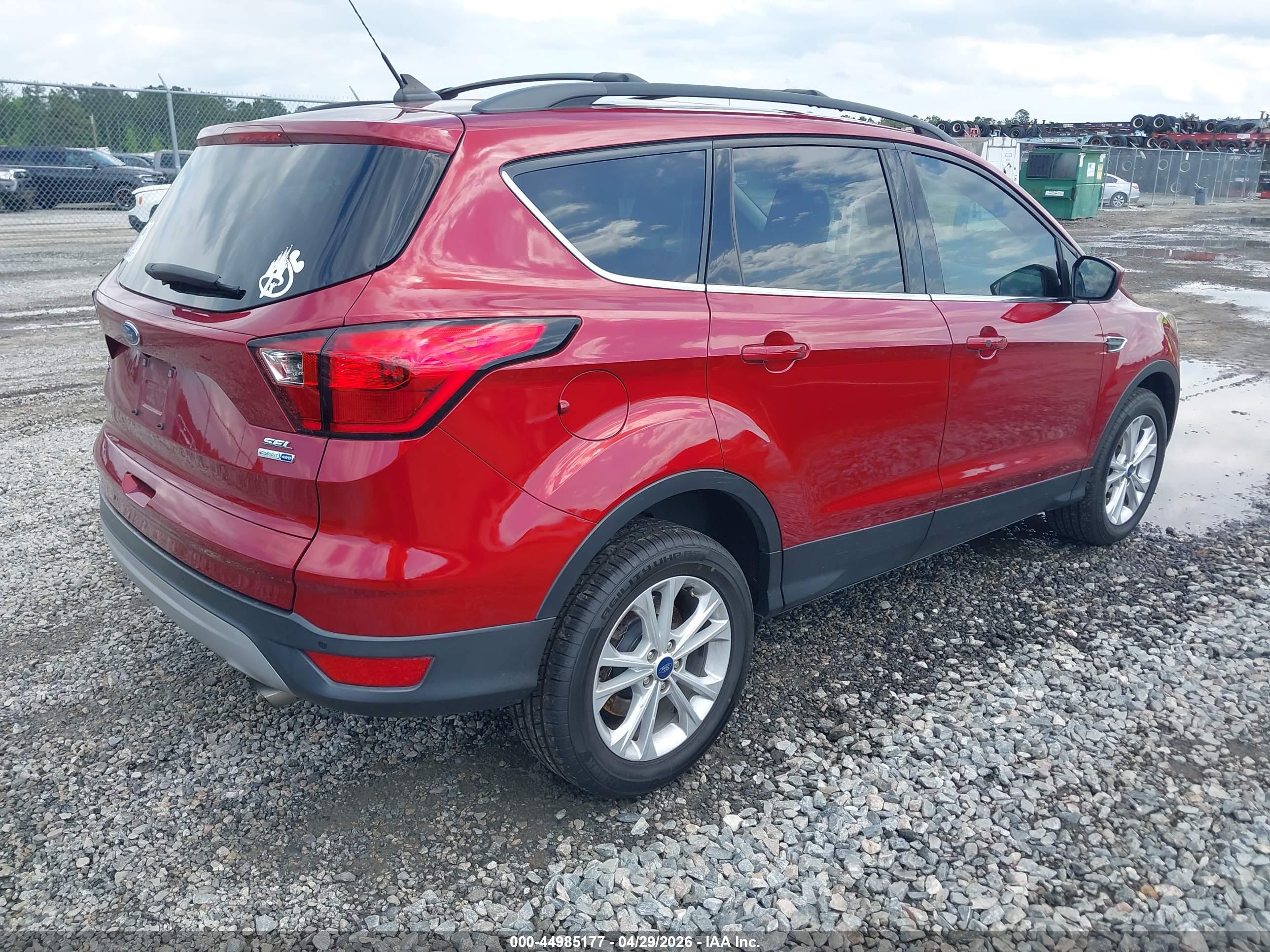 FORD ESCAPE image 4