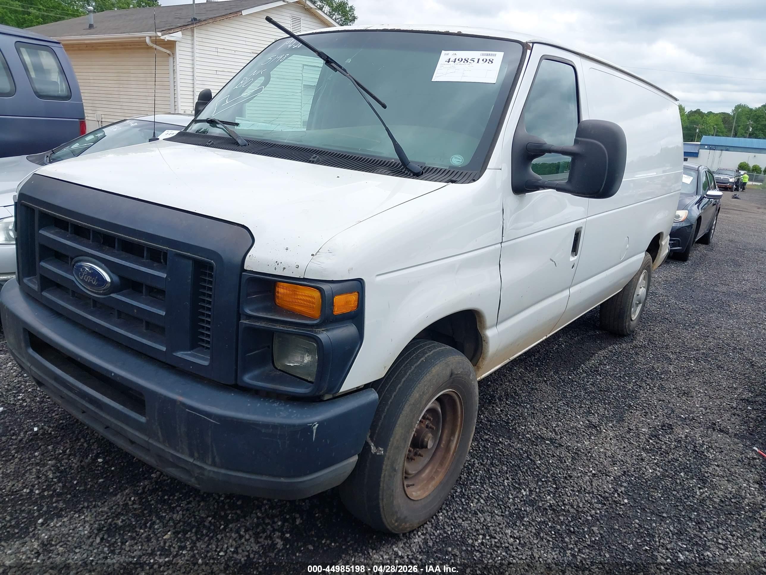 FORD E-250 image 2