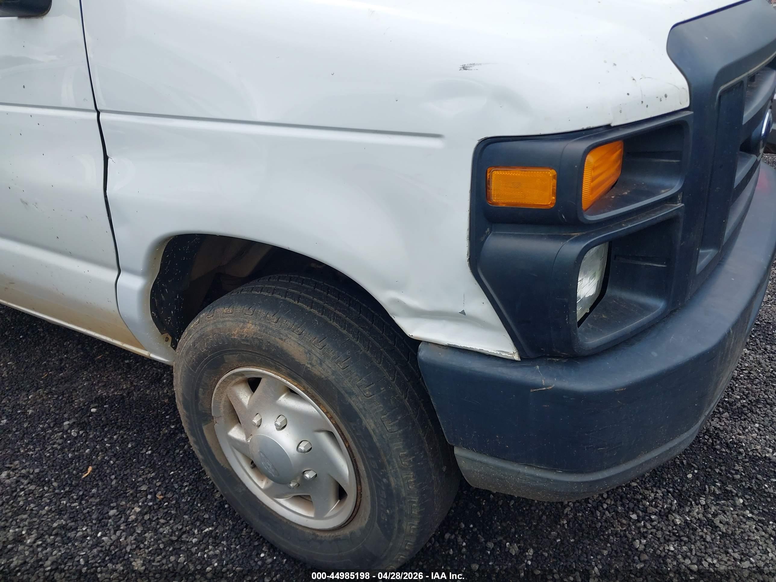 FORD E-250 image 6