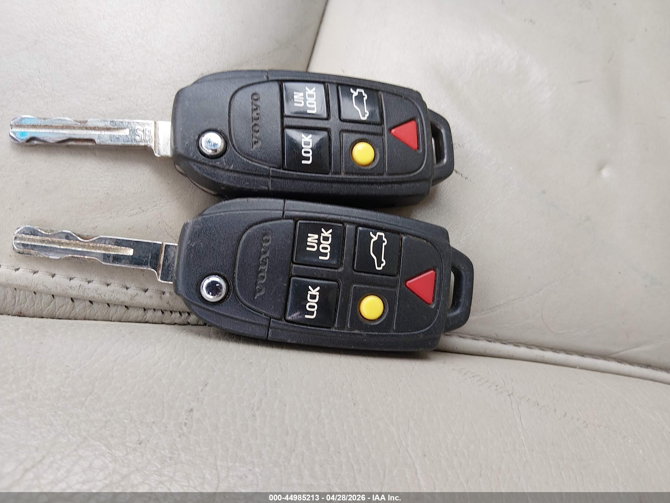 VOLVO XC90 image 11