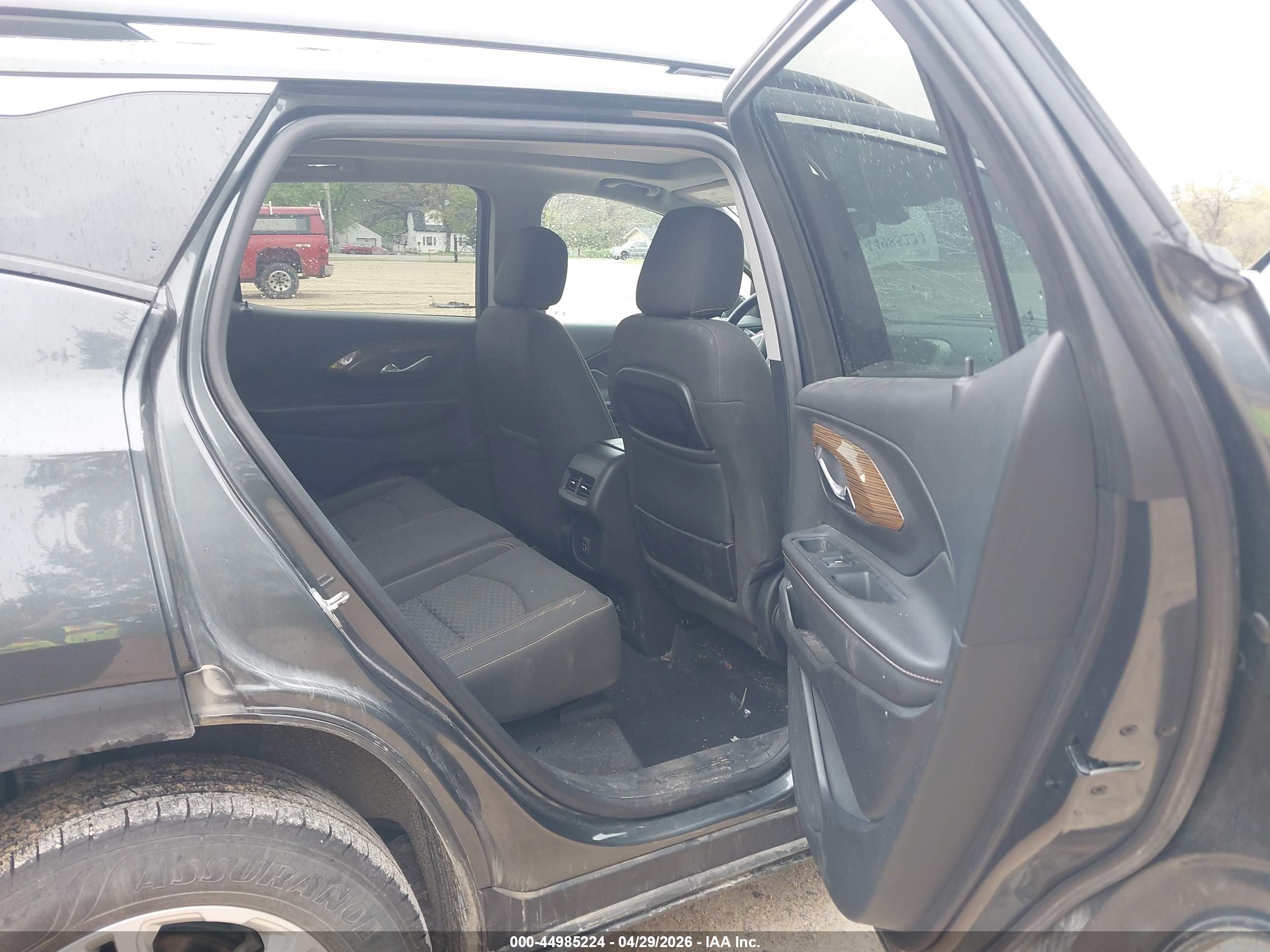 GMC TERRAIN image 8