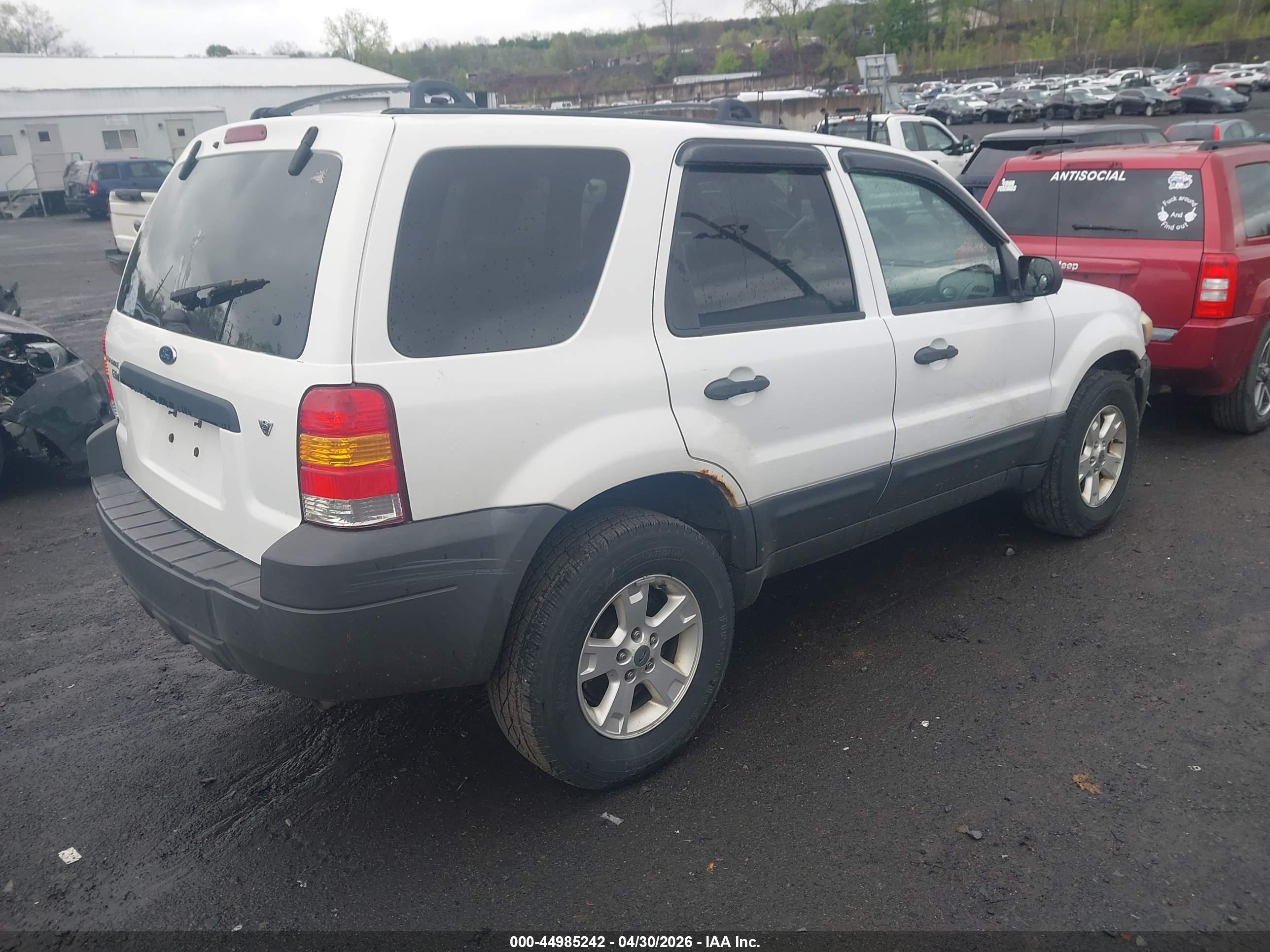 FORD ESCAPE image 4