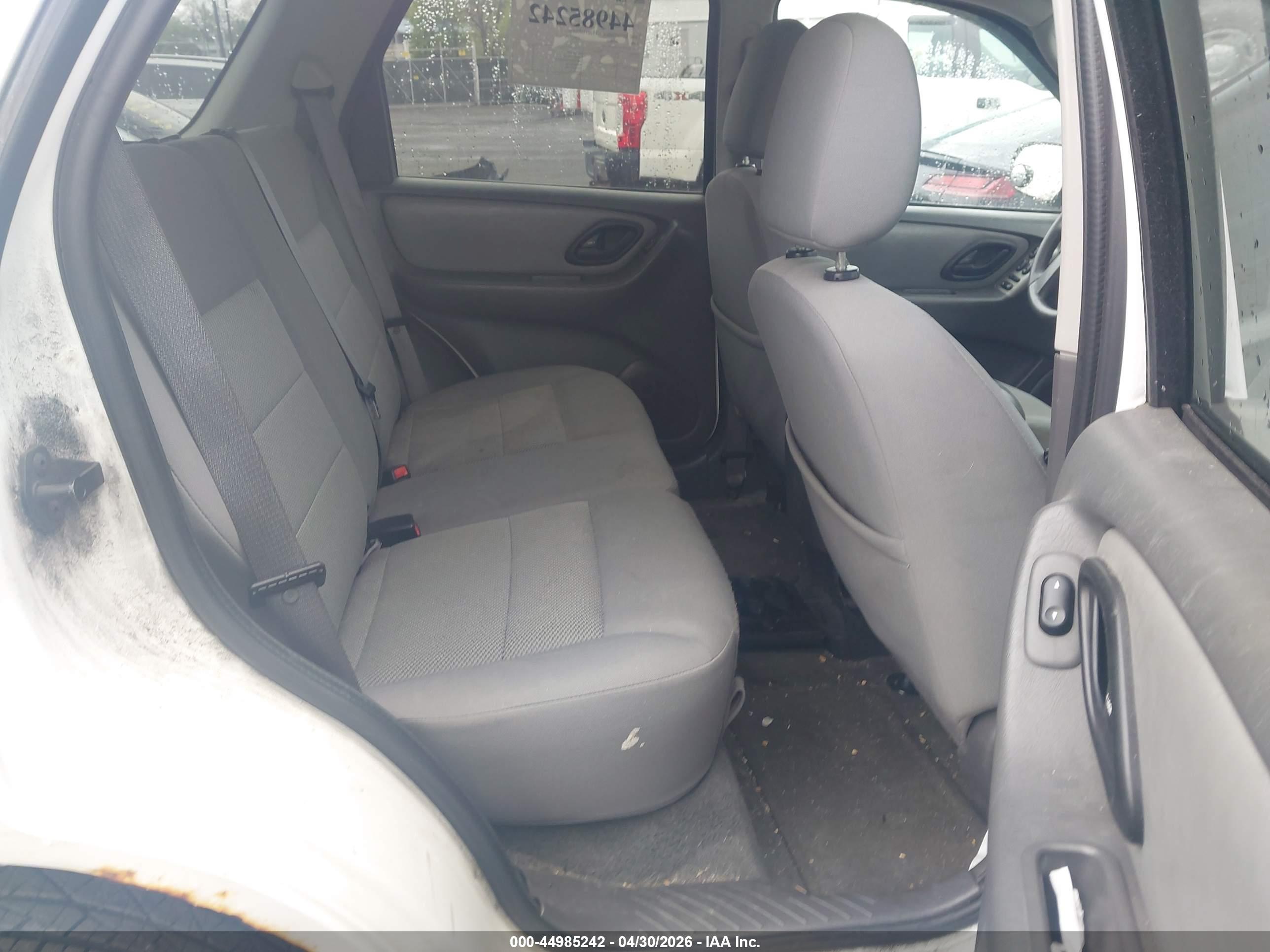 FORD ESCAPE image 8