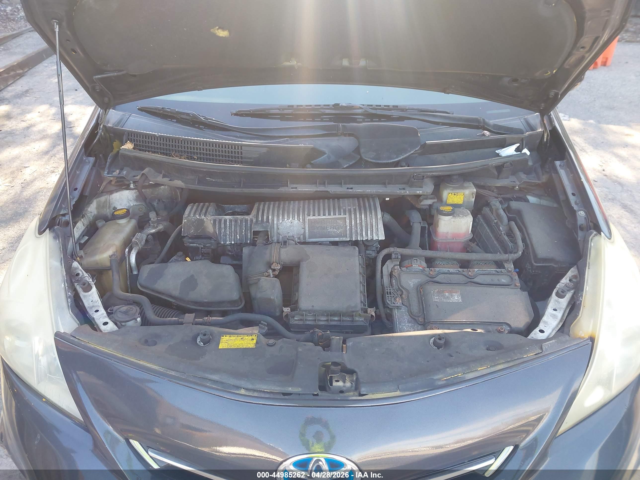 TOYOTA PRIUS image 10