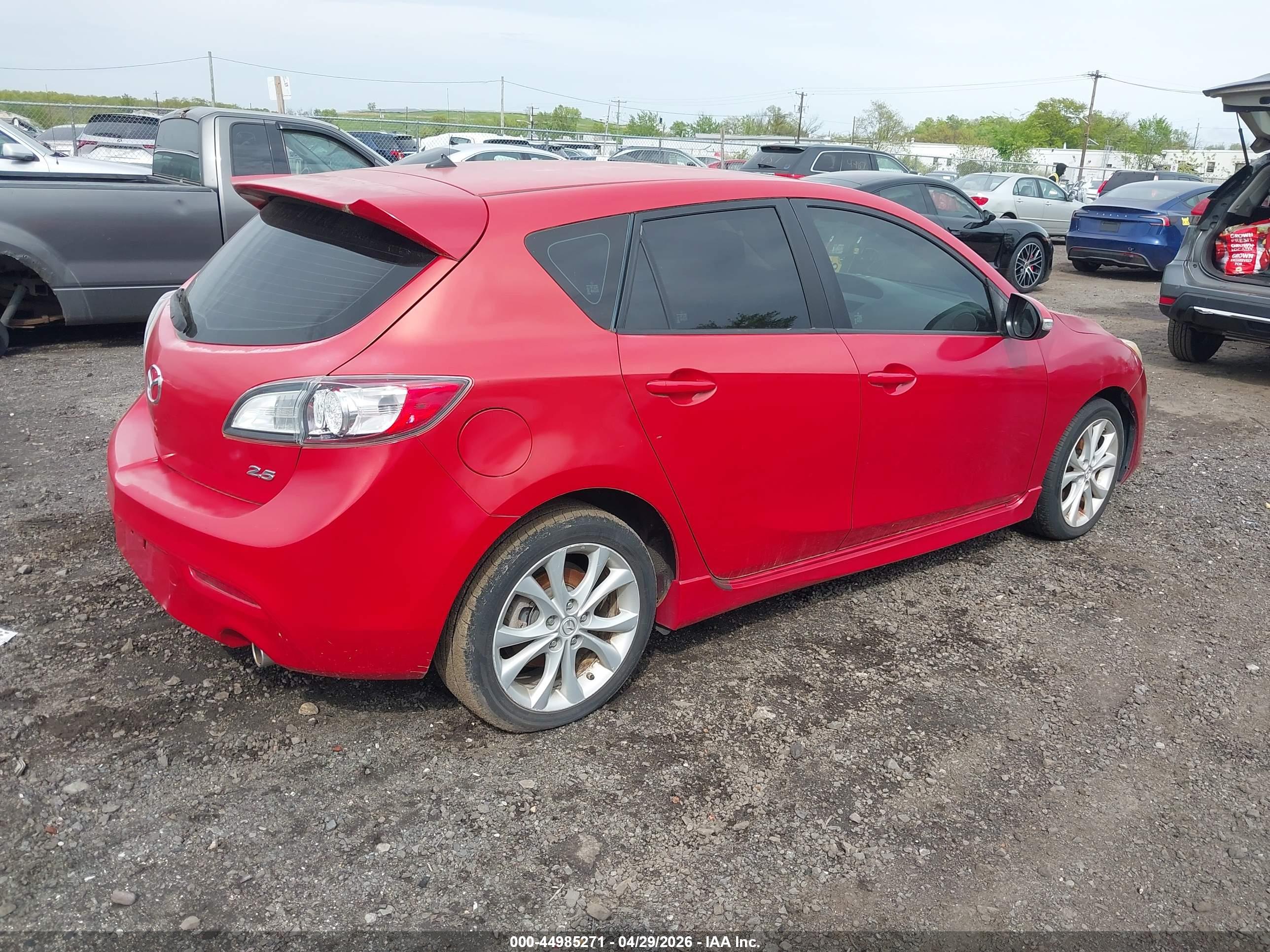 MAZDA MAZDA3 image 4