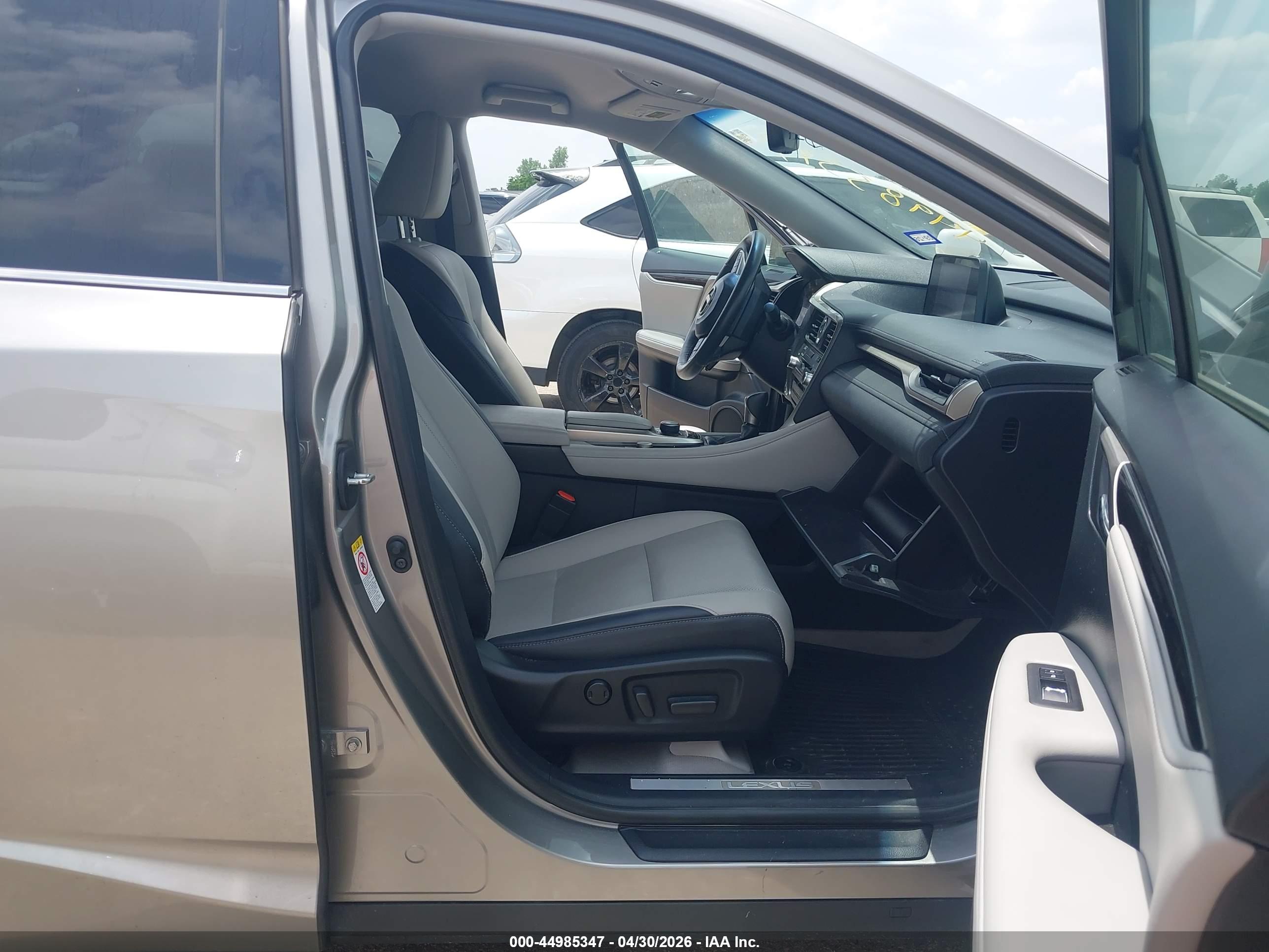 LEXUS RX image 5