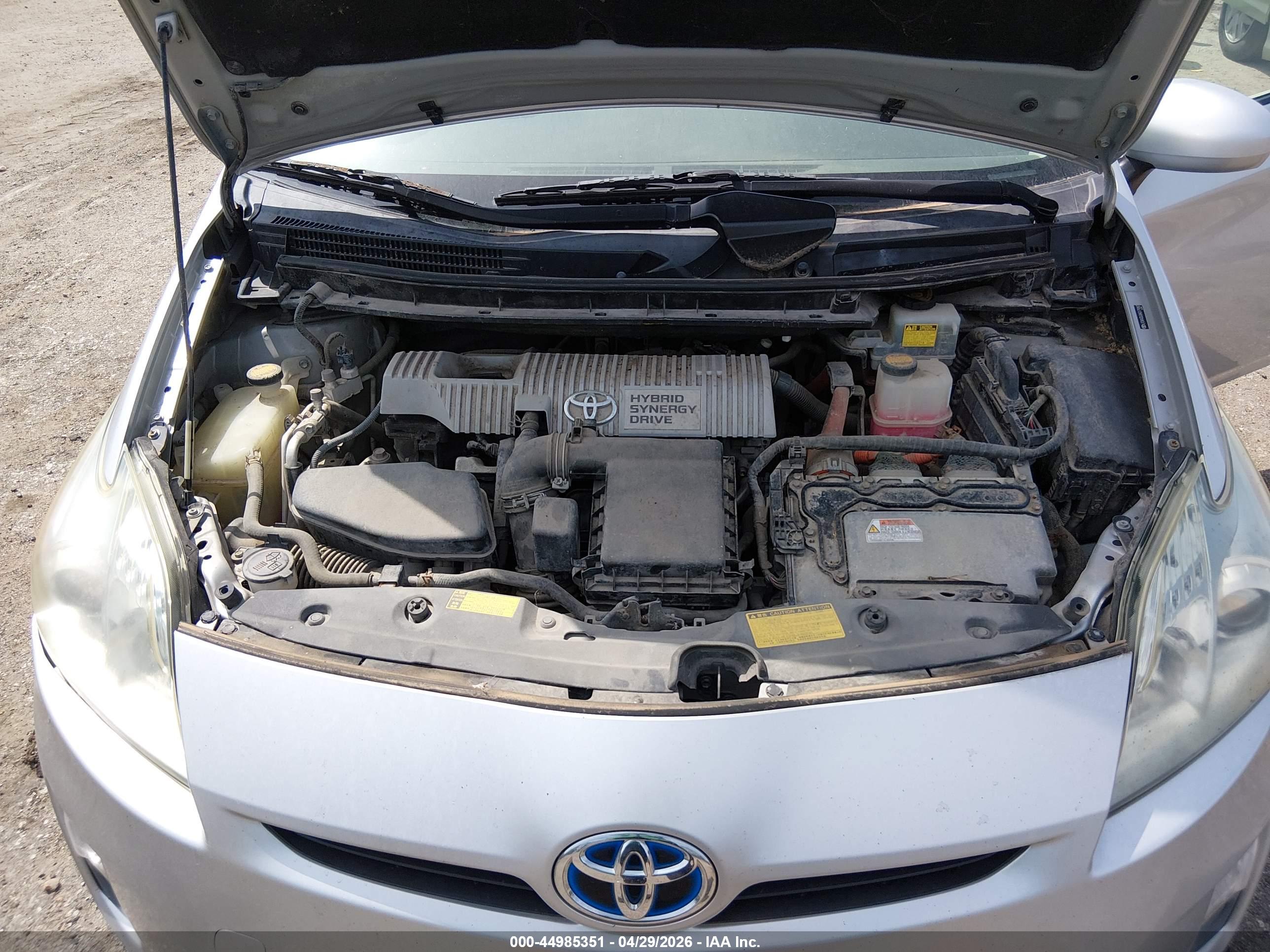 TOYOTA PRIUS image 10