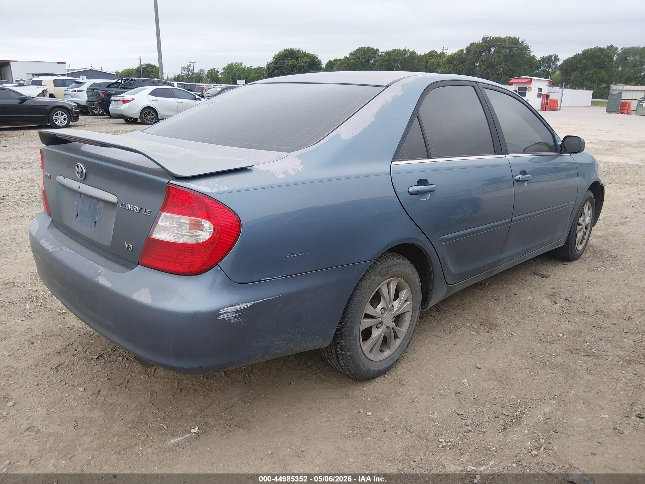 TOYOTA CAMRY image 4