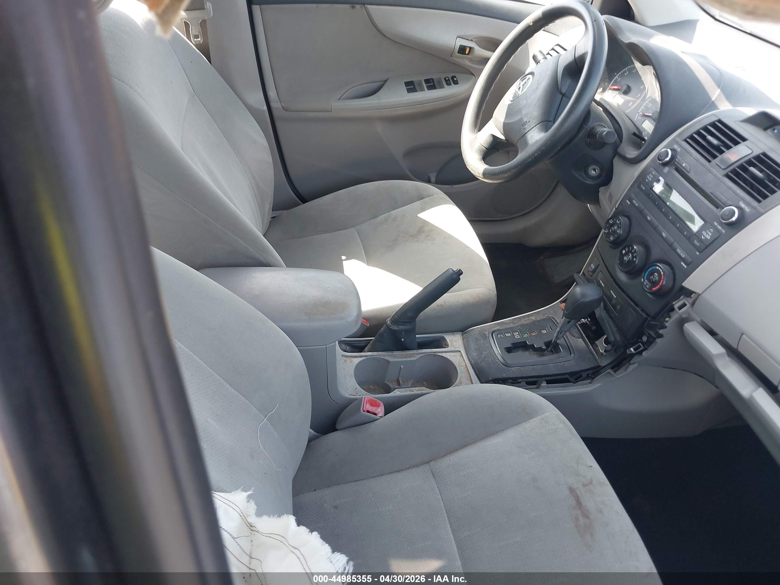 TOYOTA COROLLA image 5