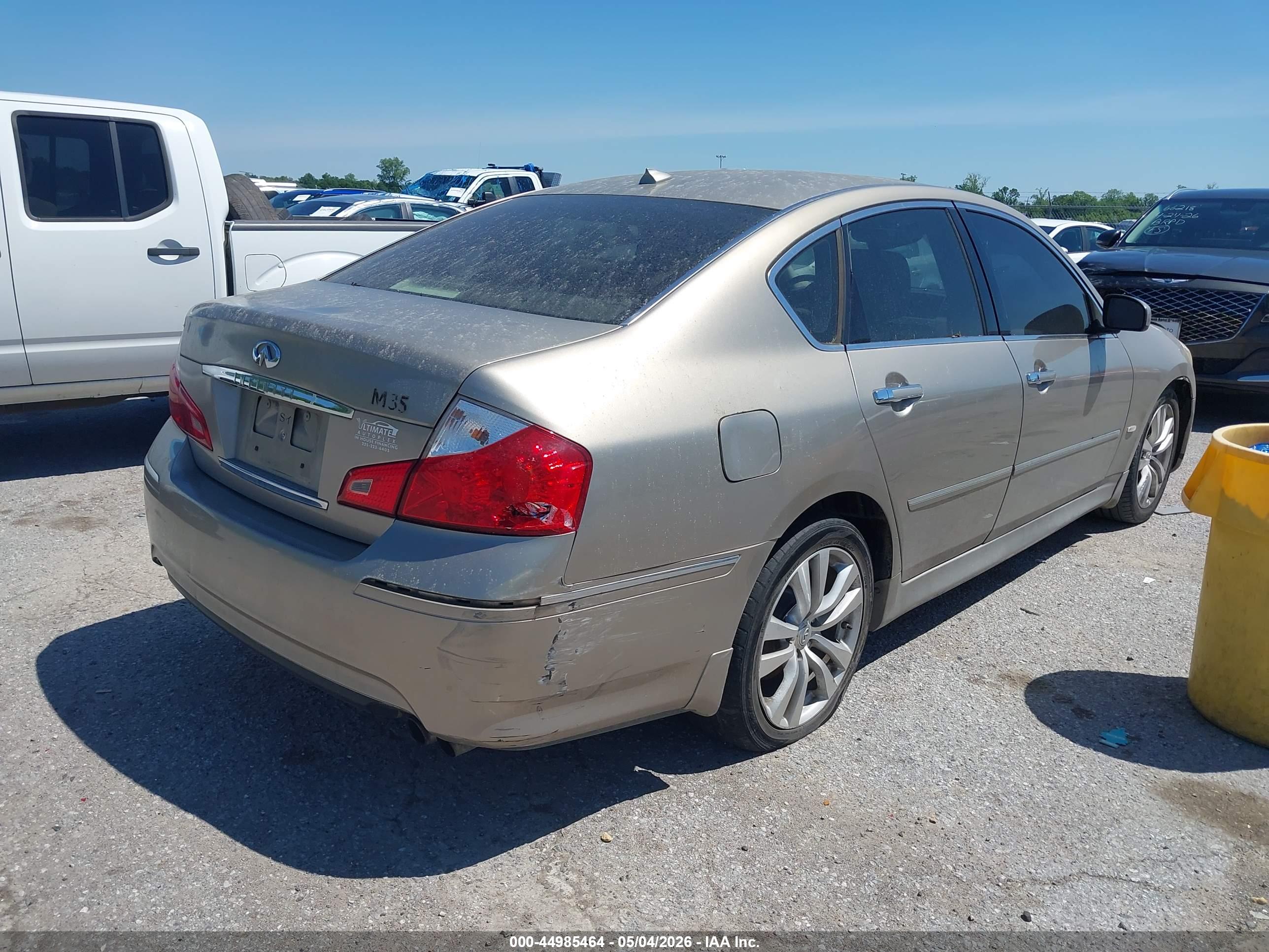INFINITI M35 image 4