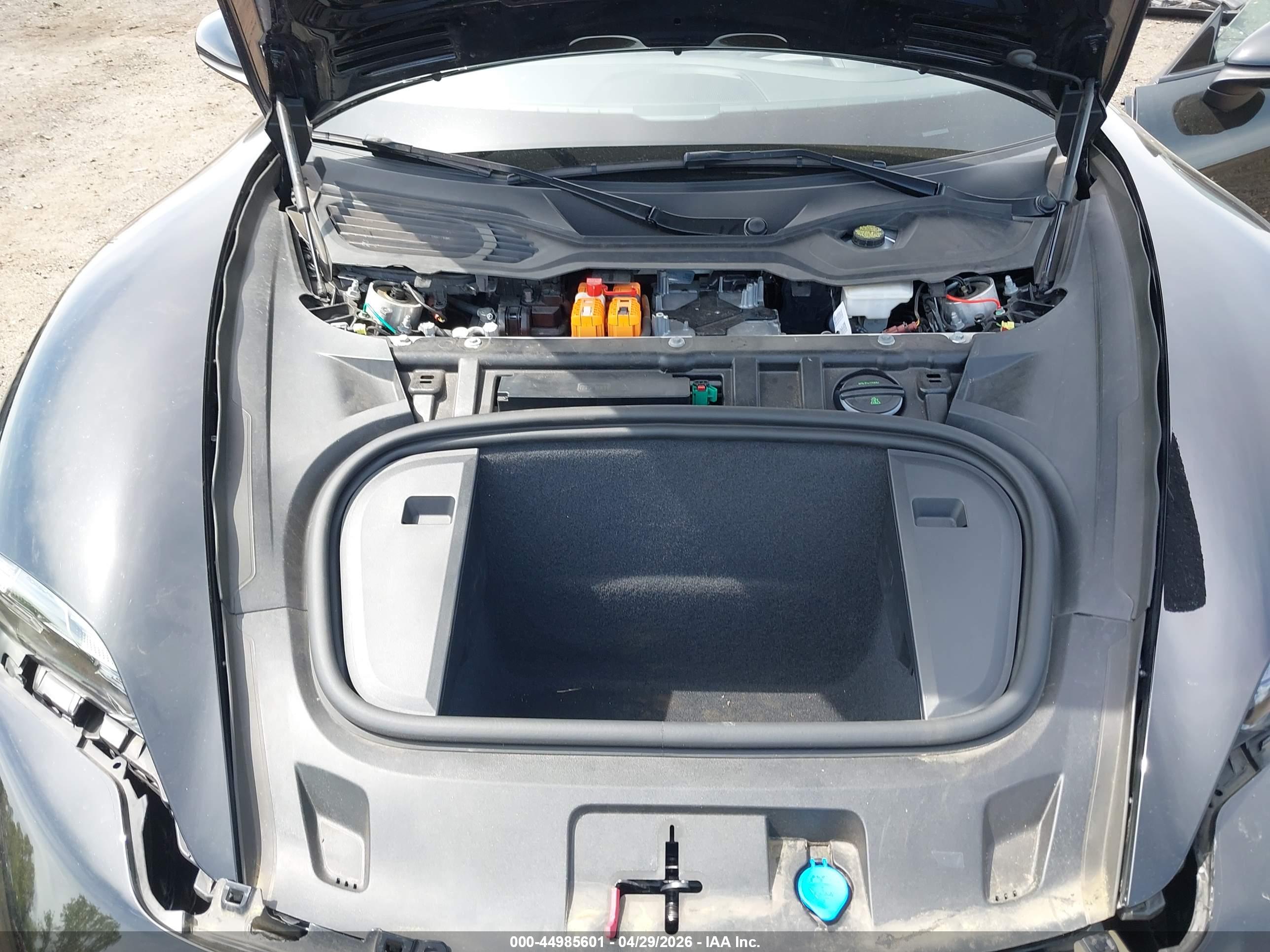 PORSCHE TAYCAN image 10