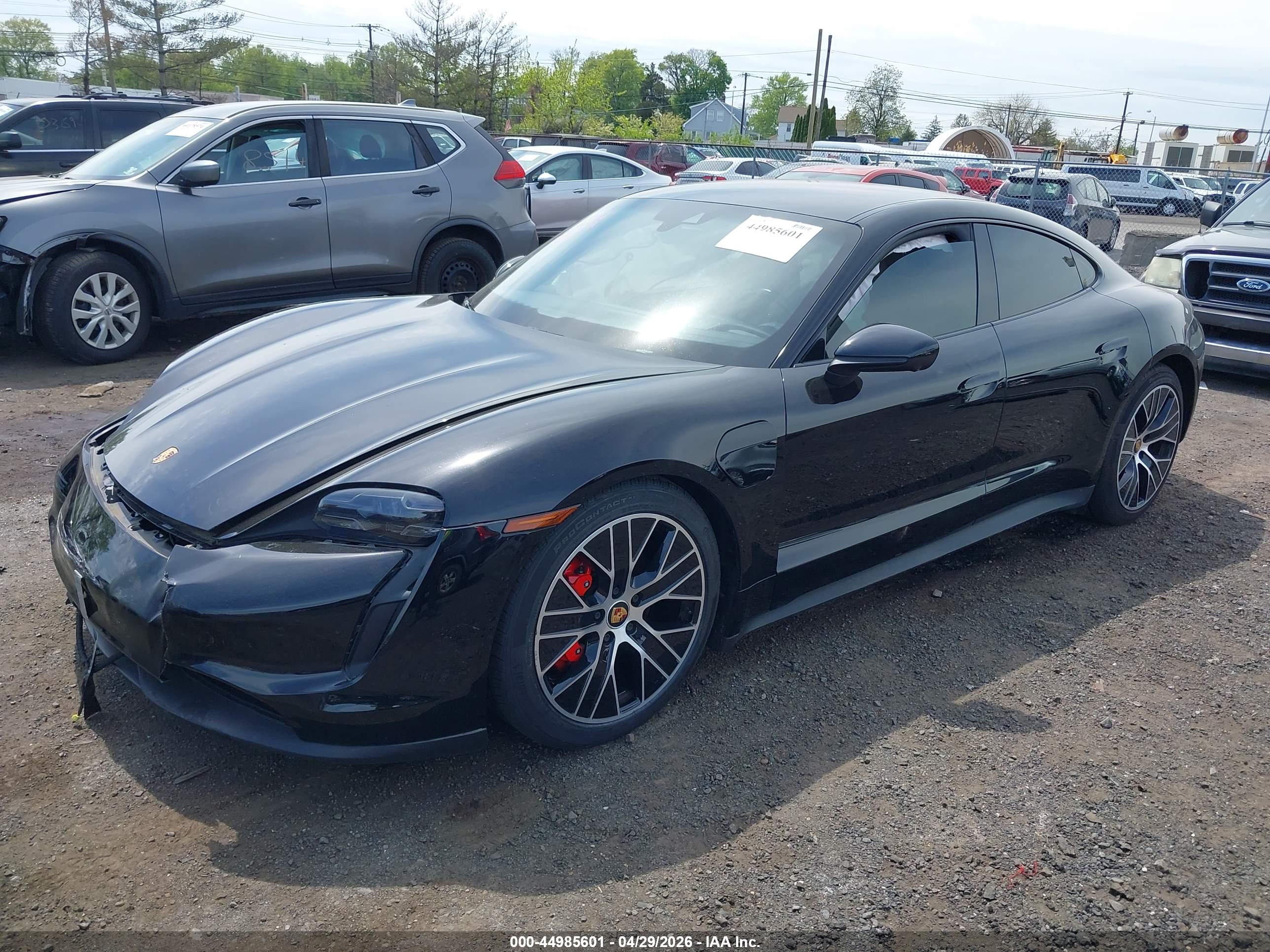 PORSCHE TAYCAN image 2
