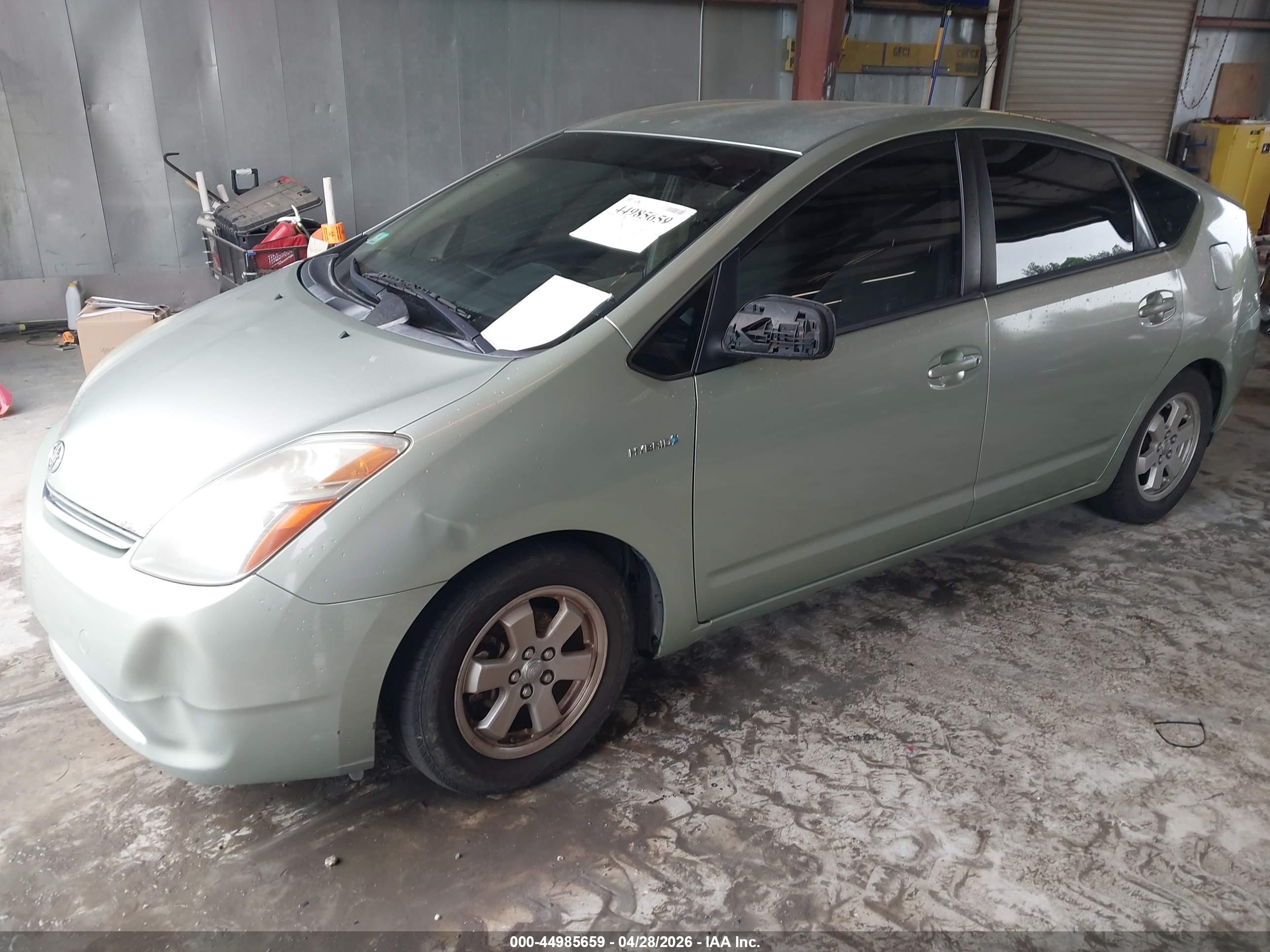 TOYOTA PRIUS image 2