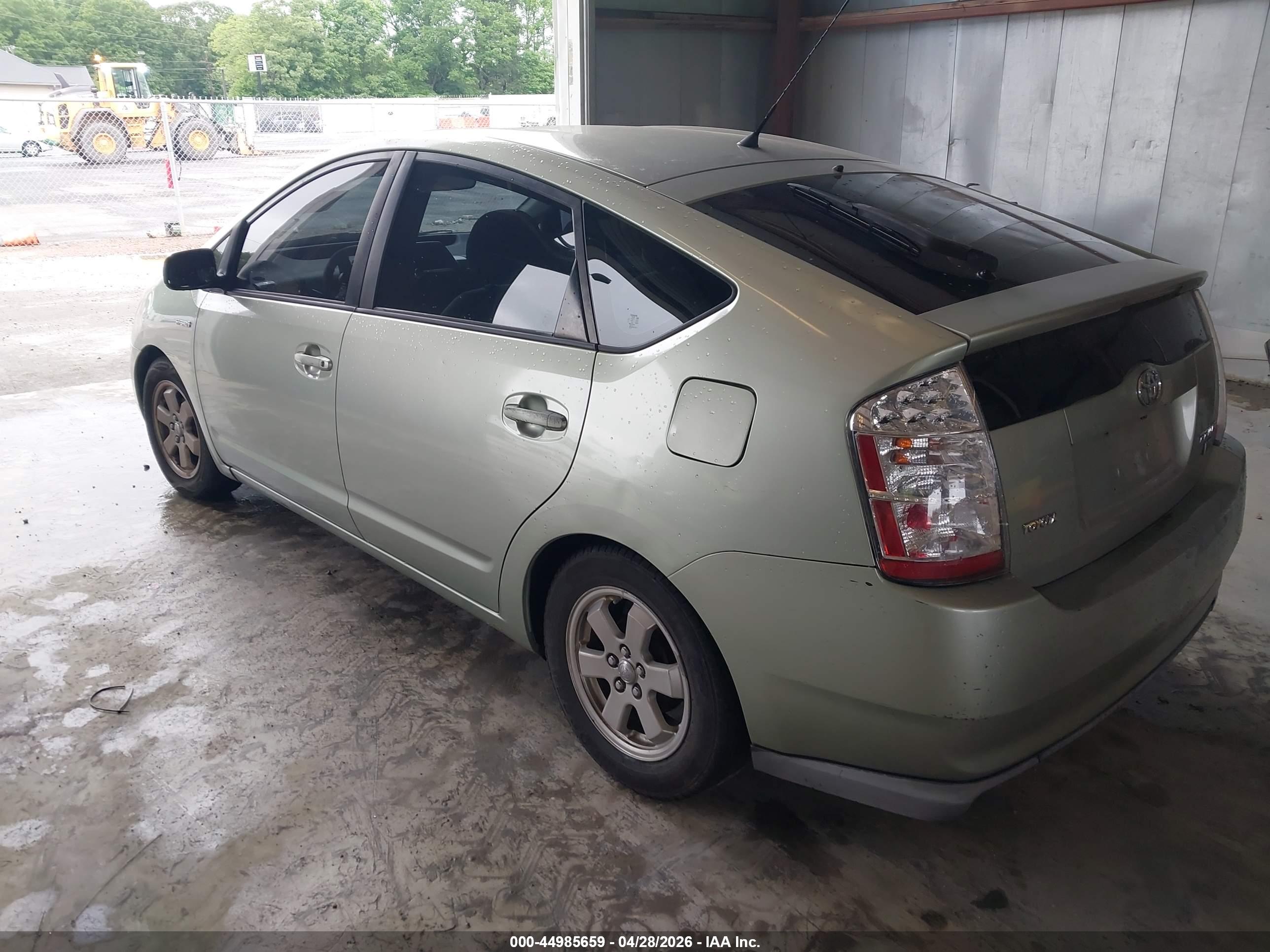 TOYOTA PRIUS image 3