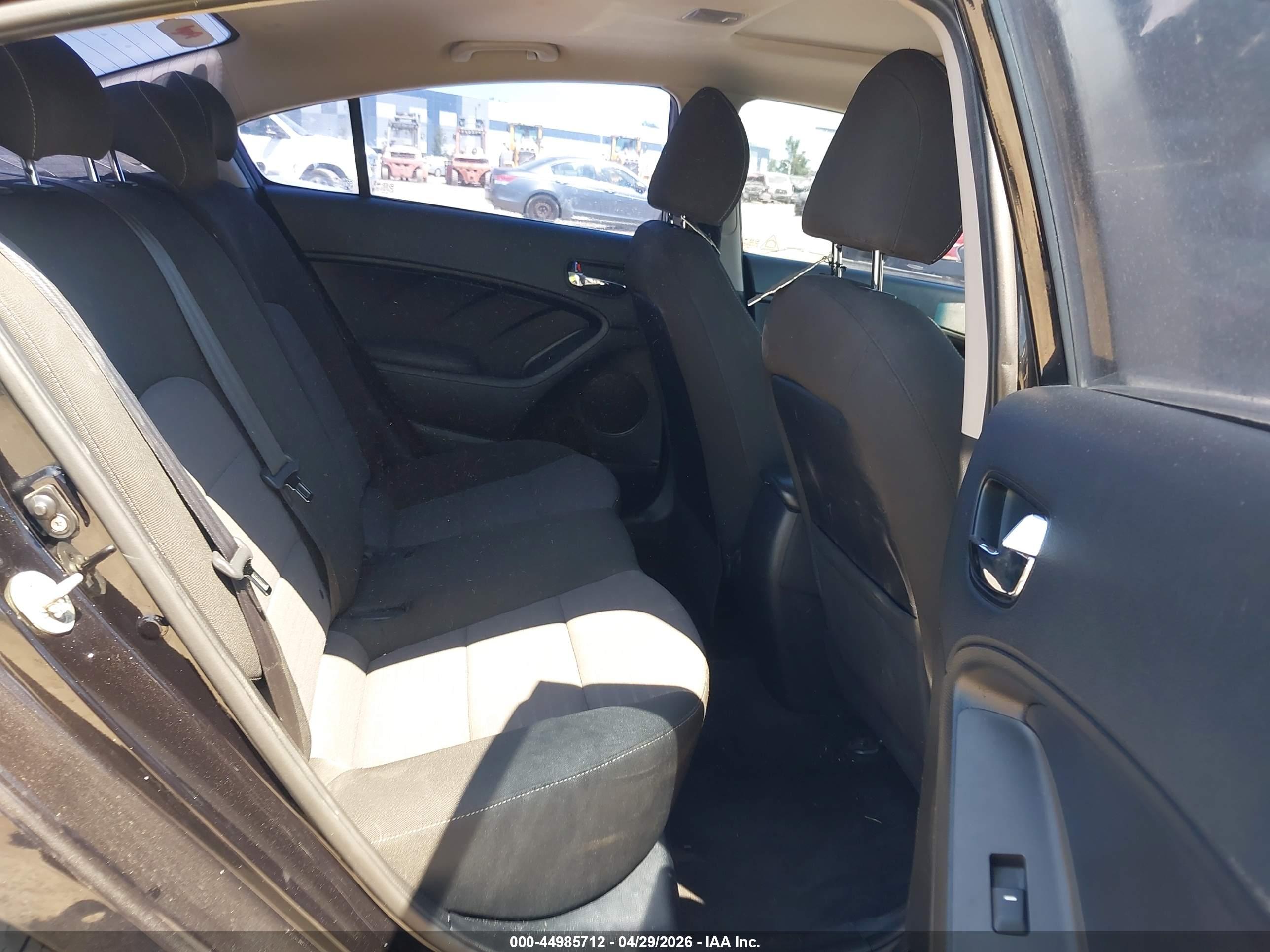 KIA FORTE image 8