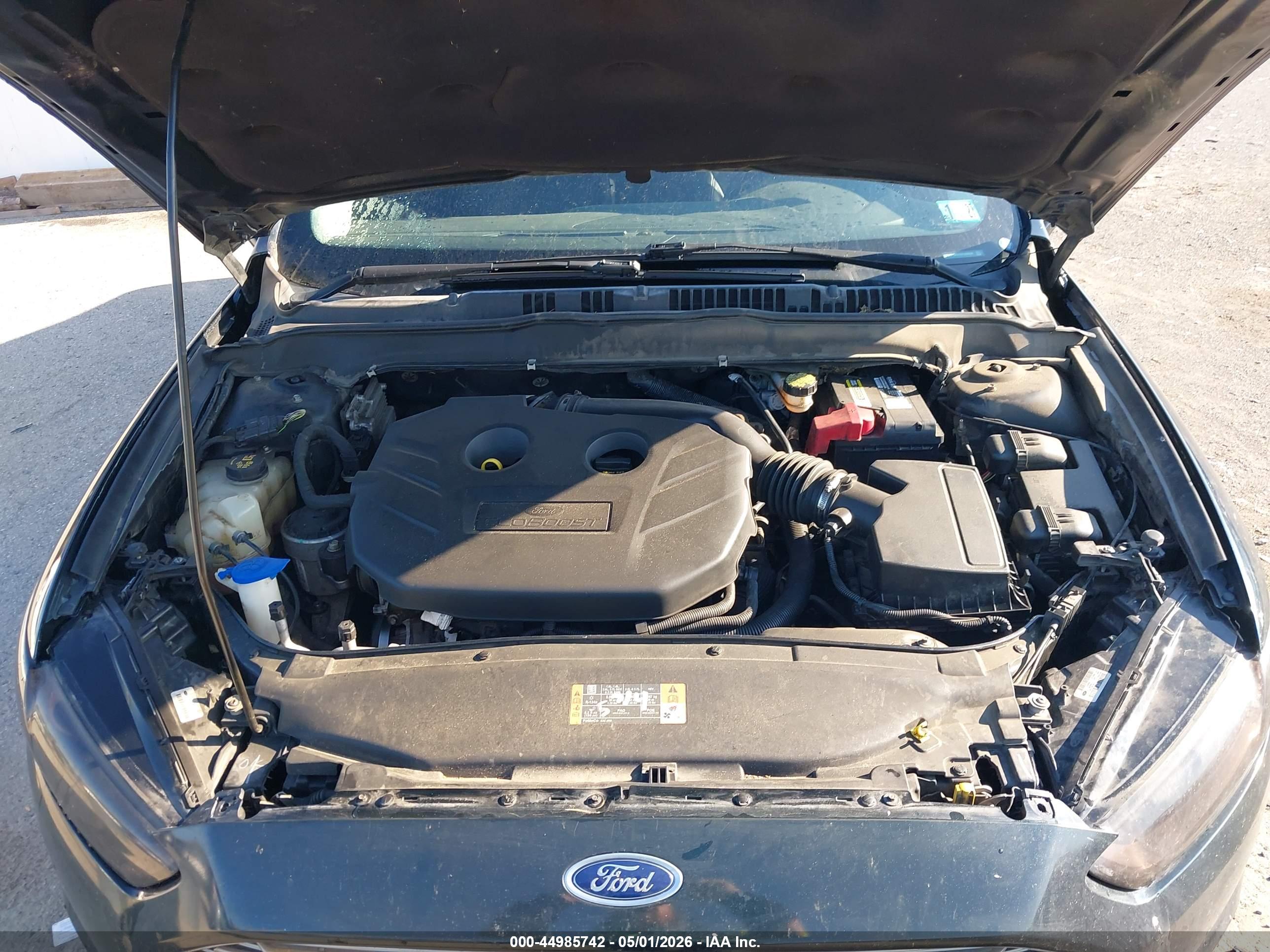 FORD FUSION image 10