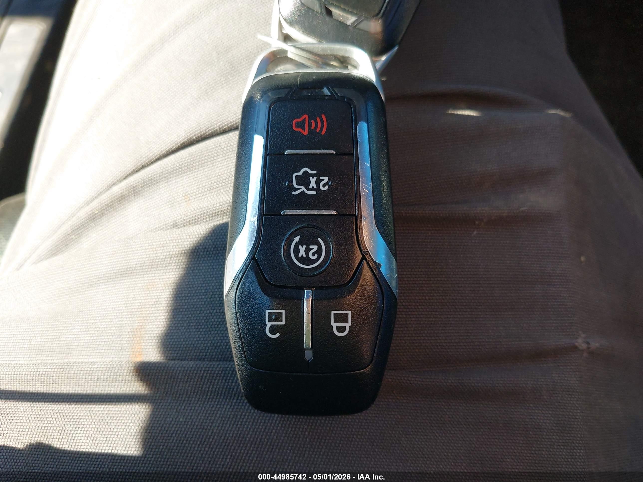 FORD FUSION image 11