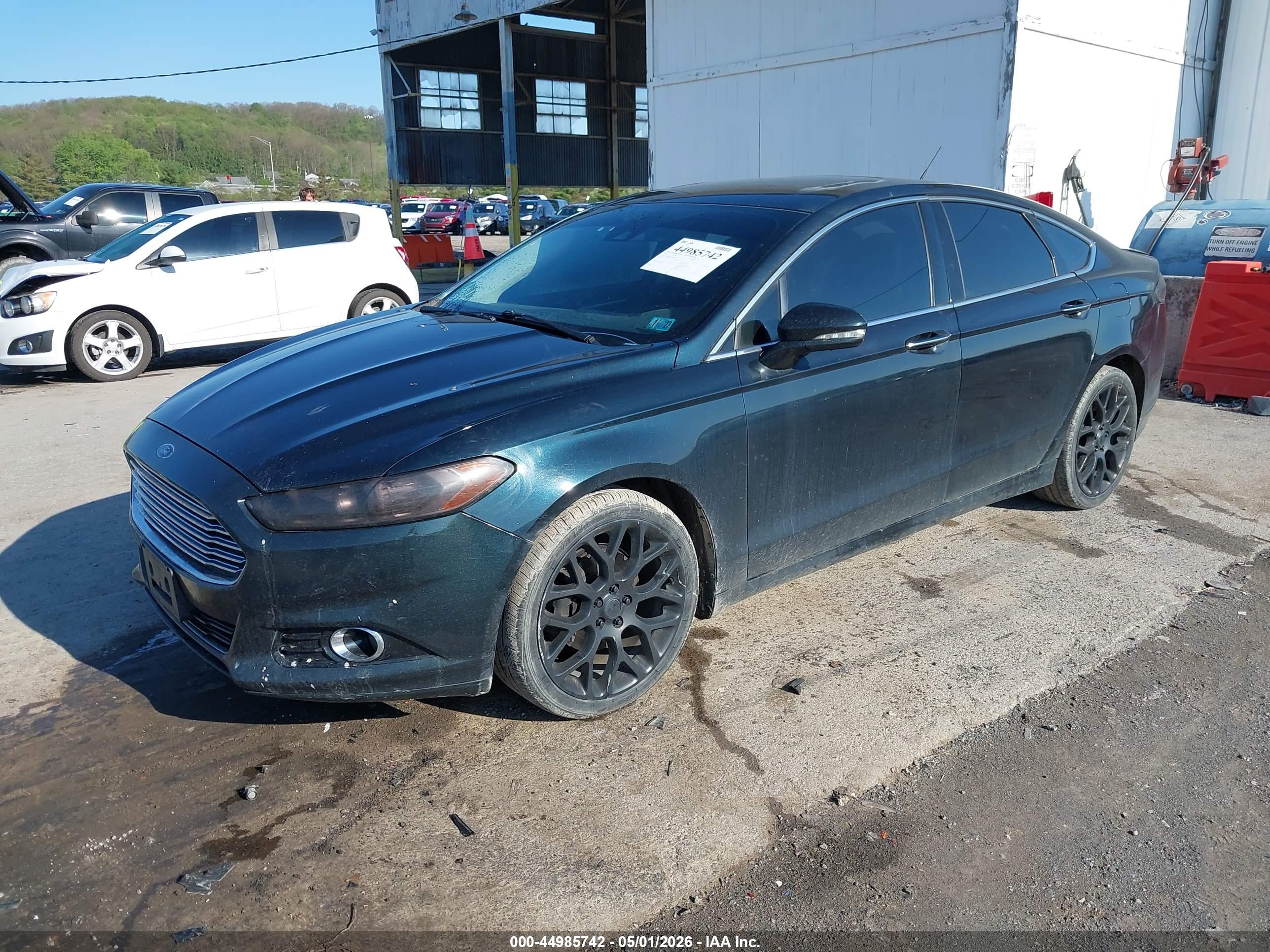 FORD FUSION image 2