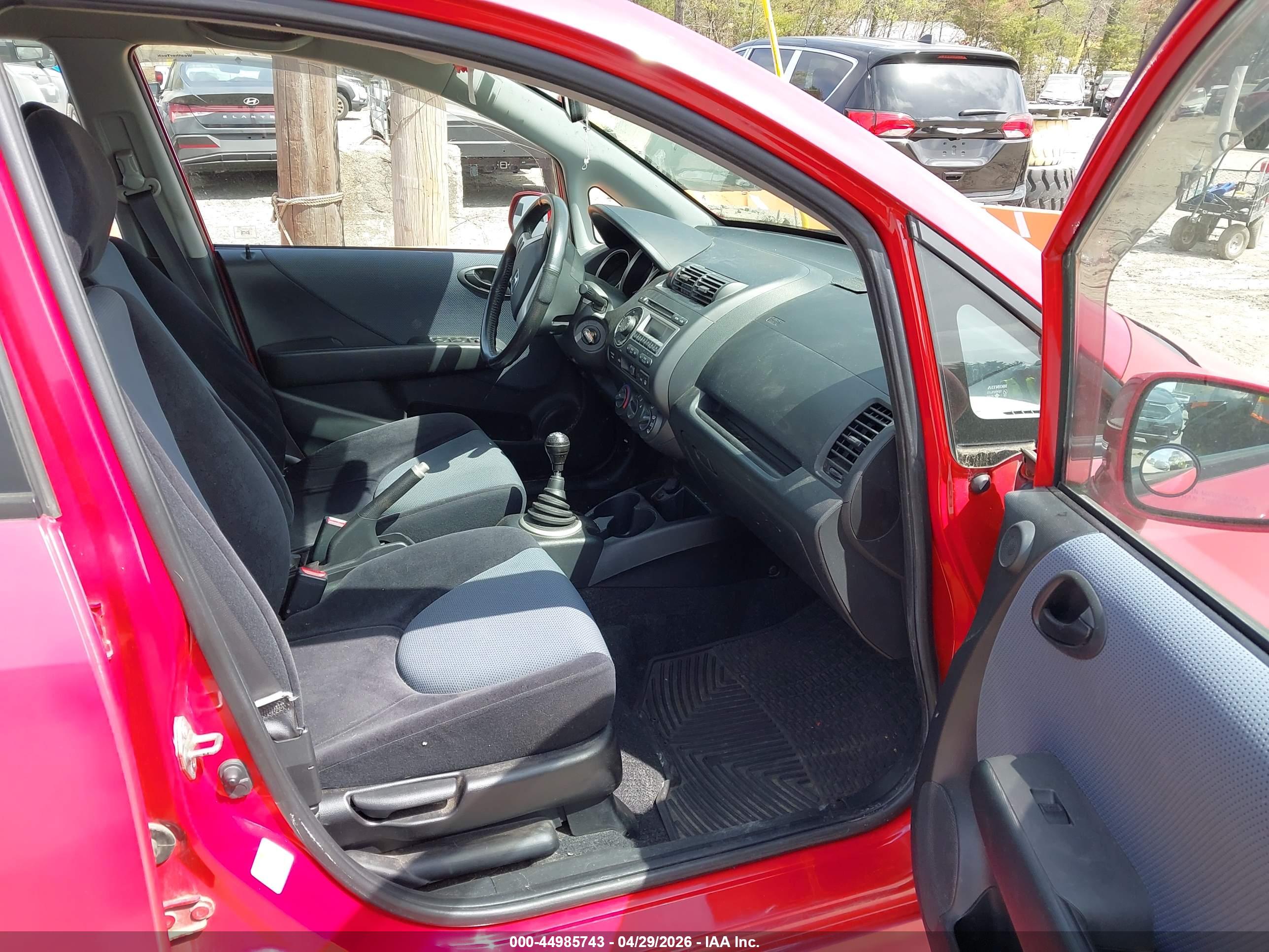 HONDA FIT image 5