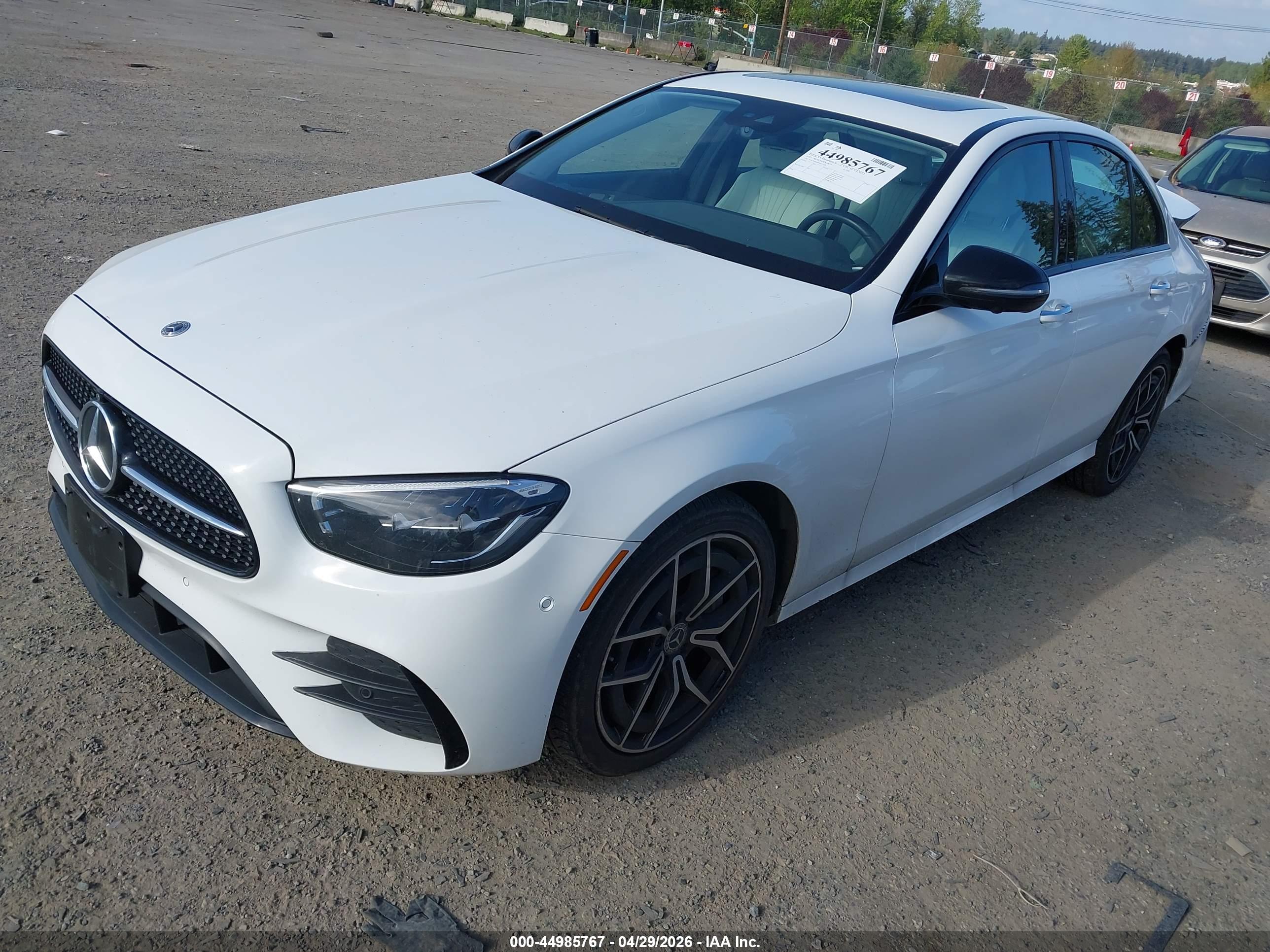 MERCEDES-BENZ E image 2