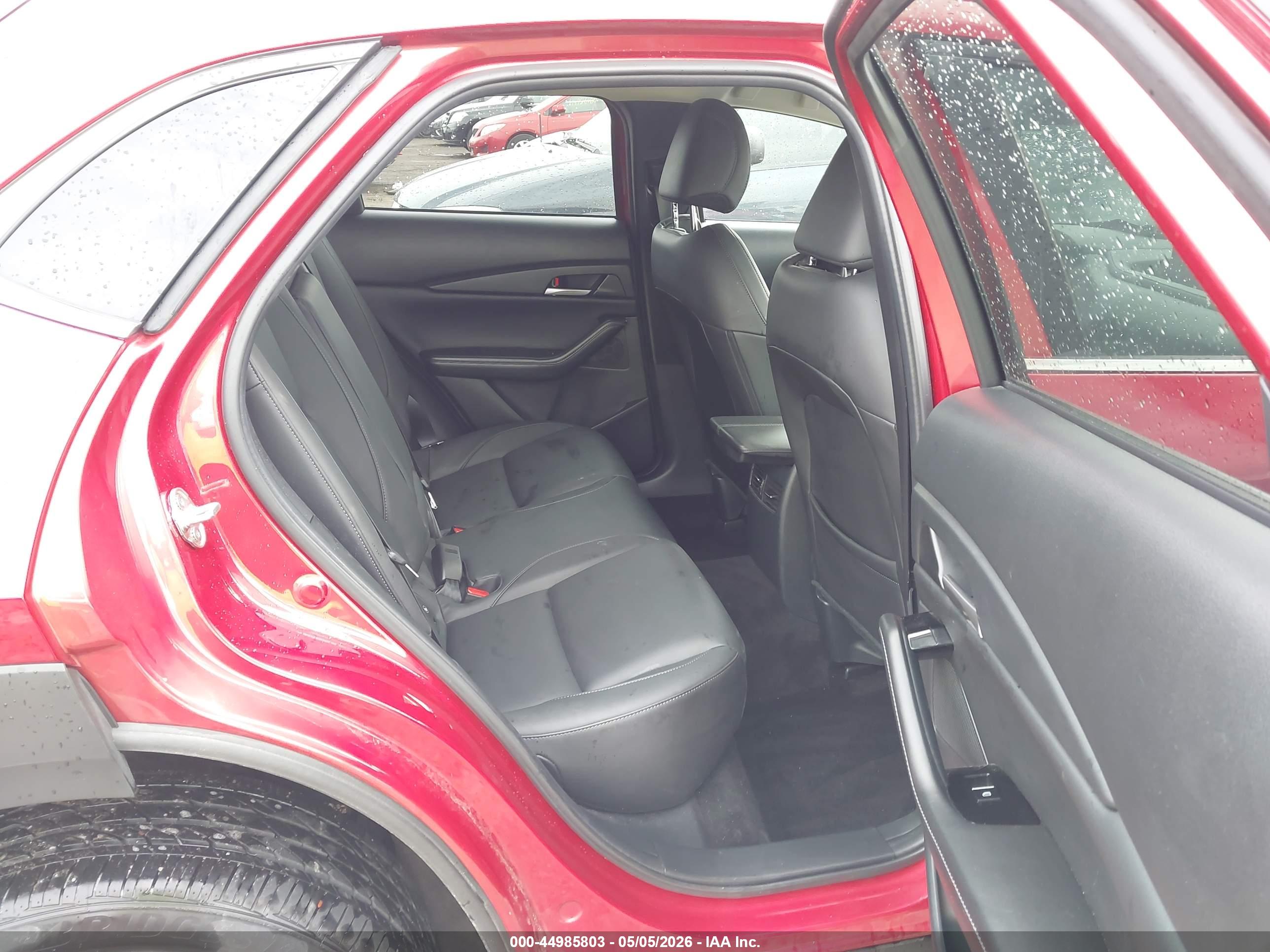 MAZDA CX-30 image 8