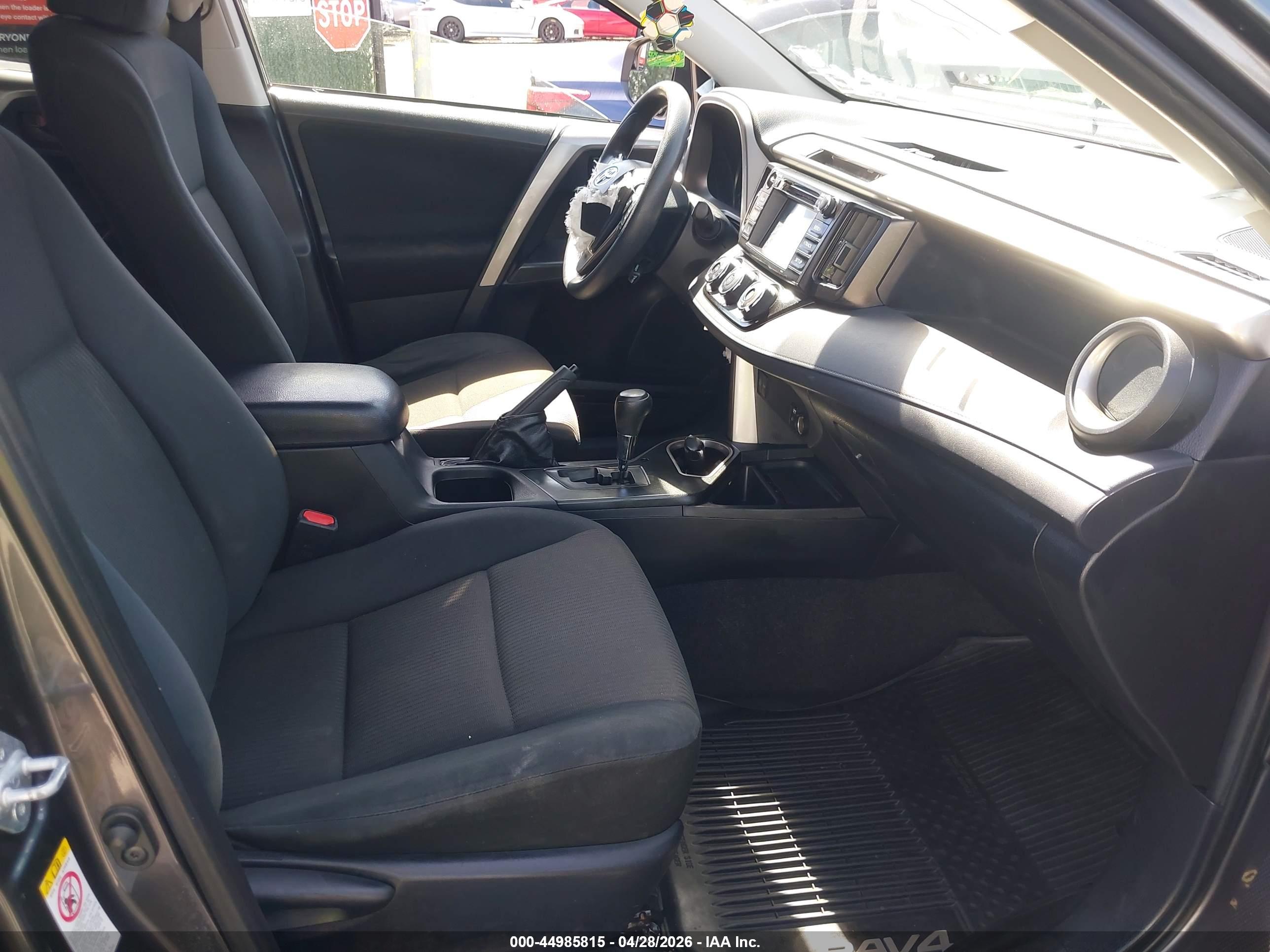 TOYOTA RAV4 image 5