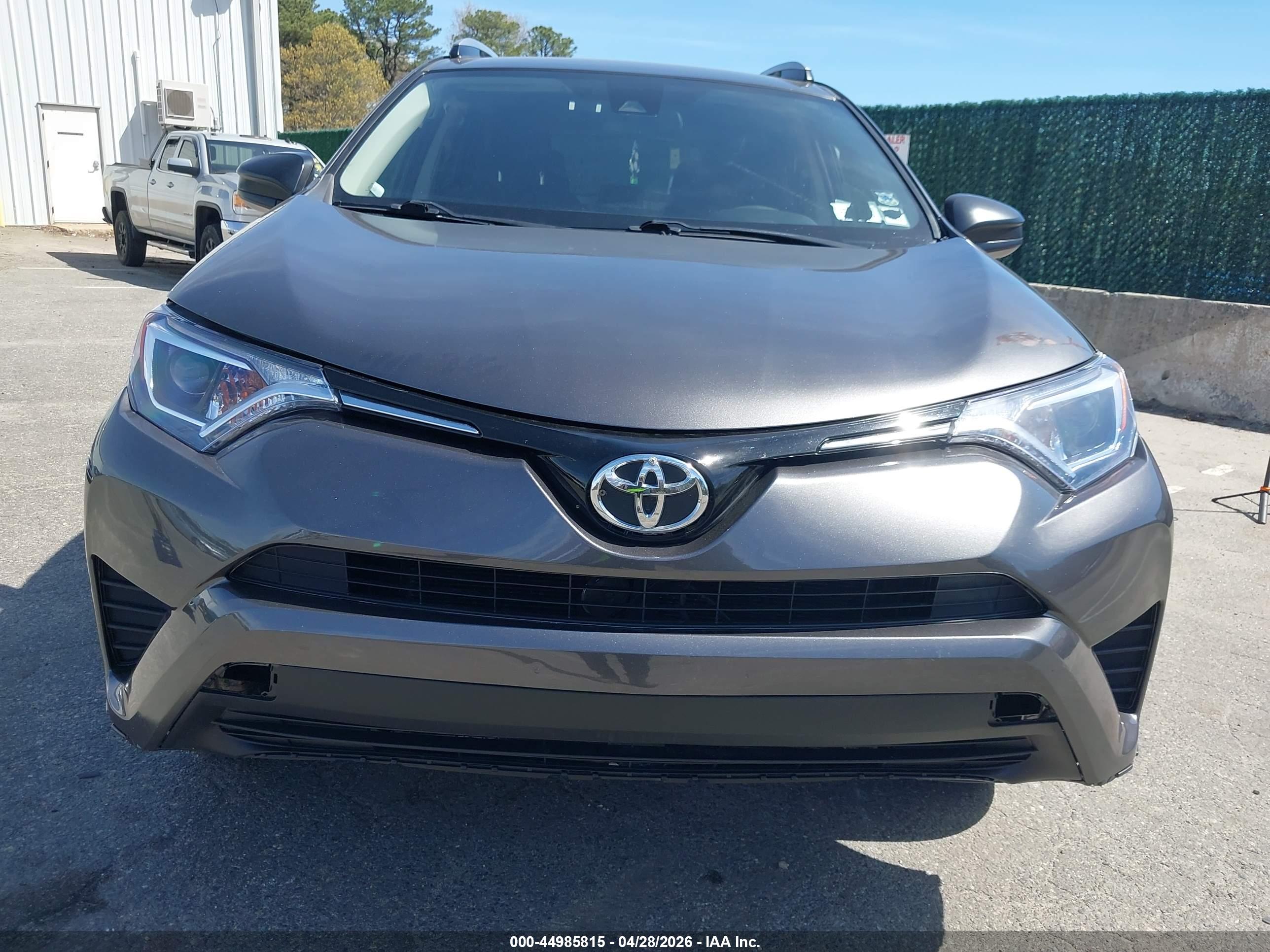 TOYOTA RAV4 image 6